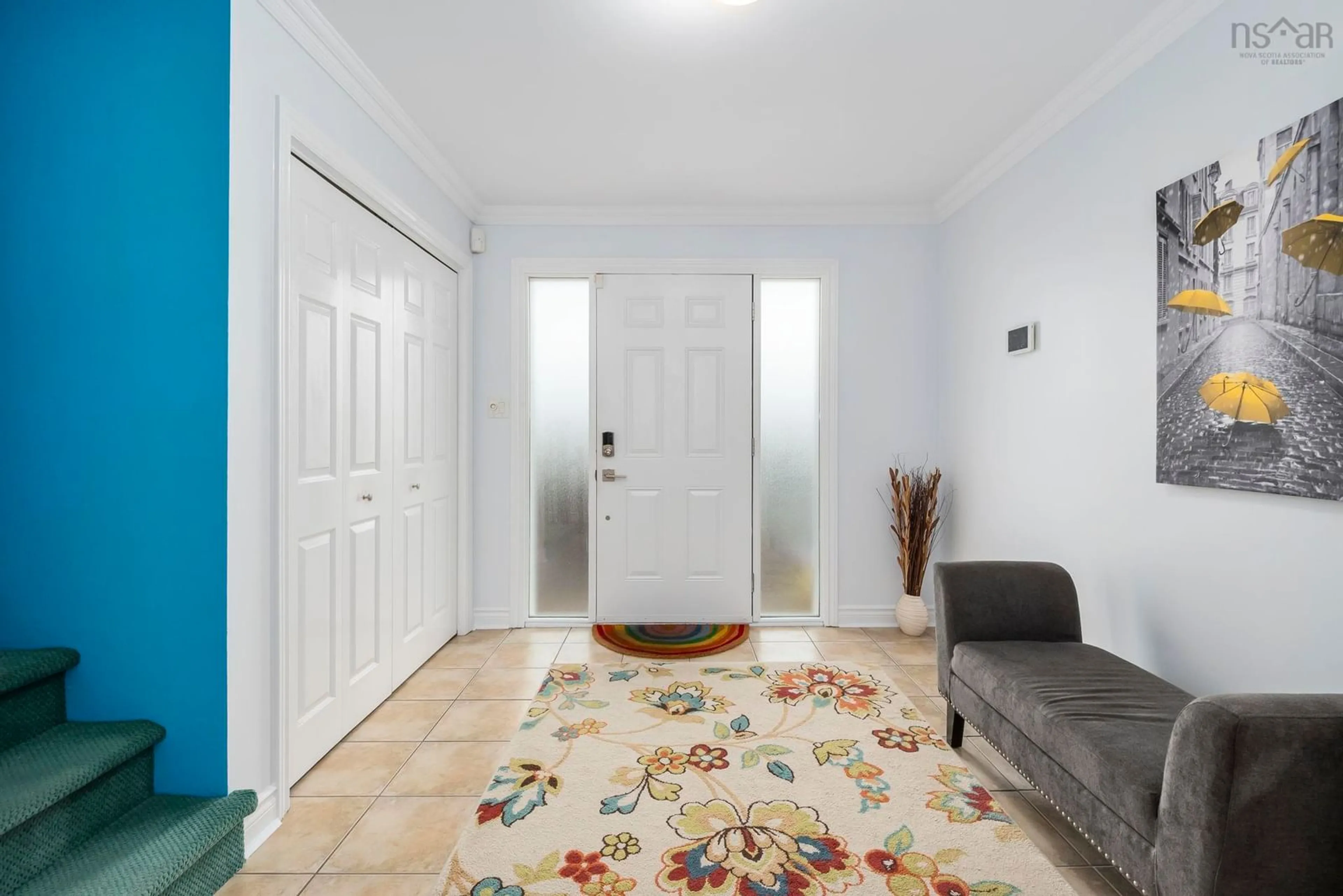 Indoor entryway for 674 Basinview Dr, Bedford Nova Scotia B4A 1T7
