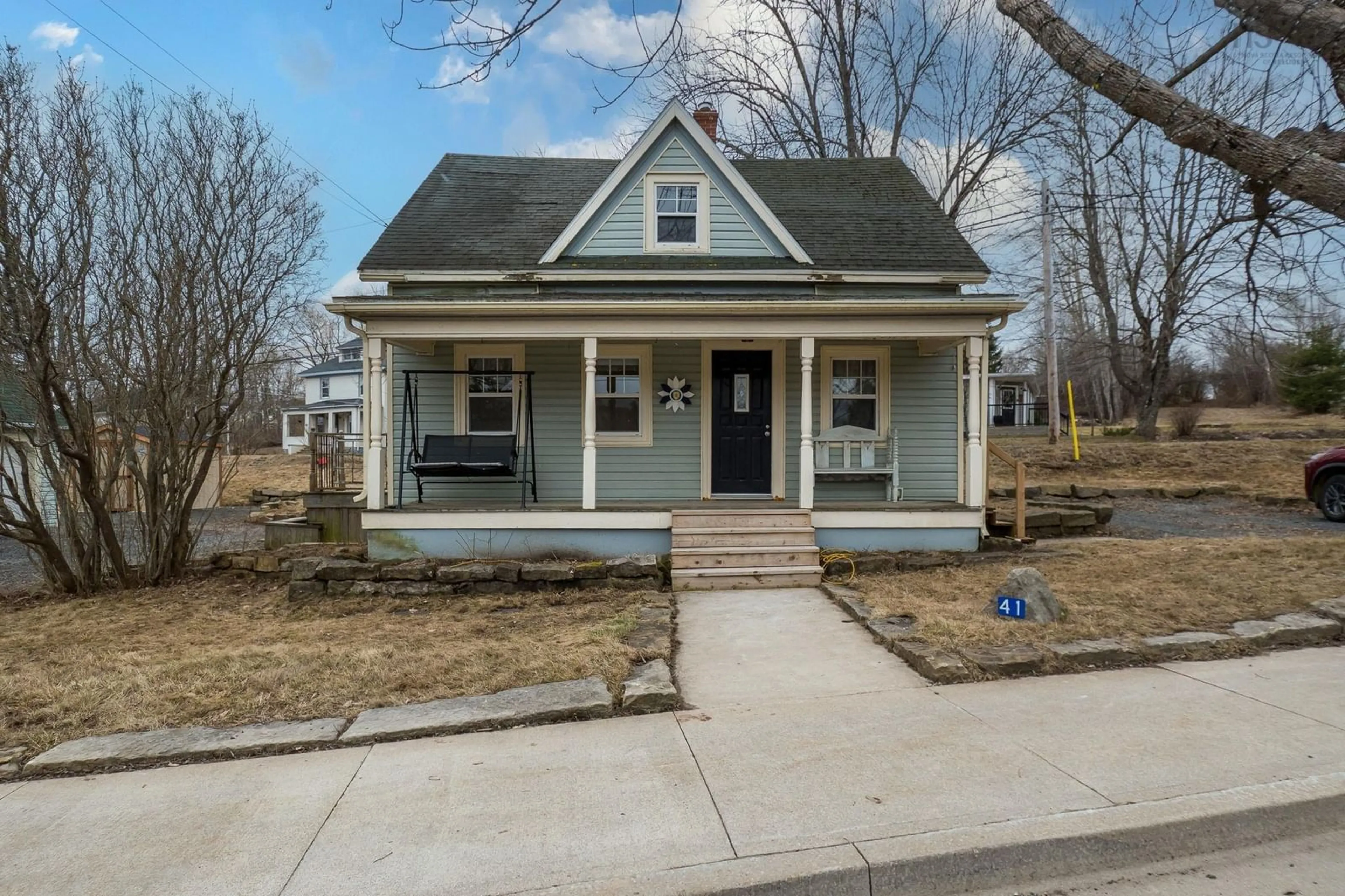 Home with vinyl exterior material, street for 41 School St, Hantsport Nova Scotia B0P 1P0