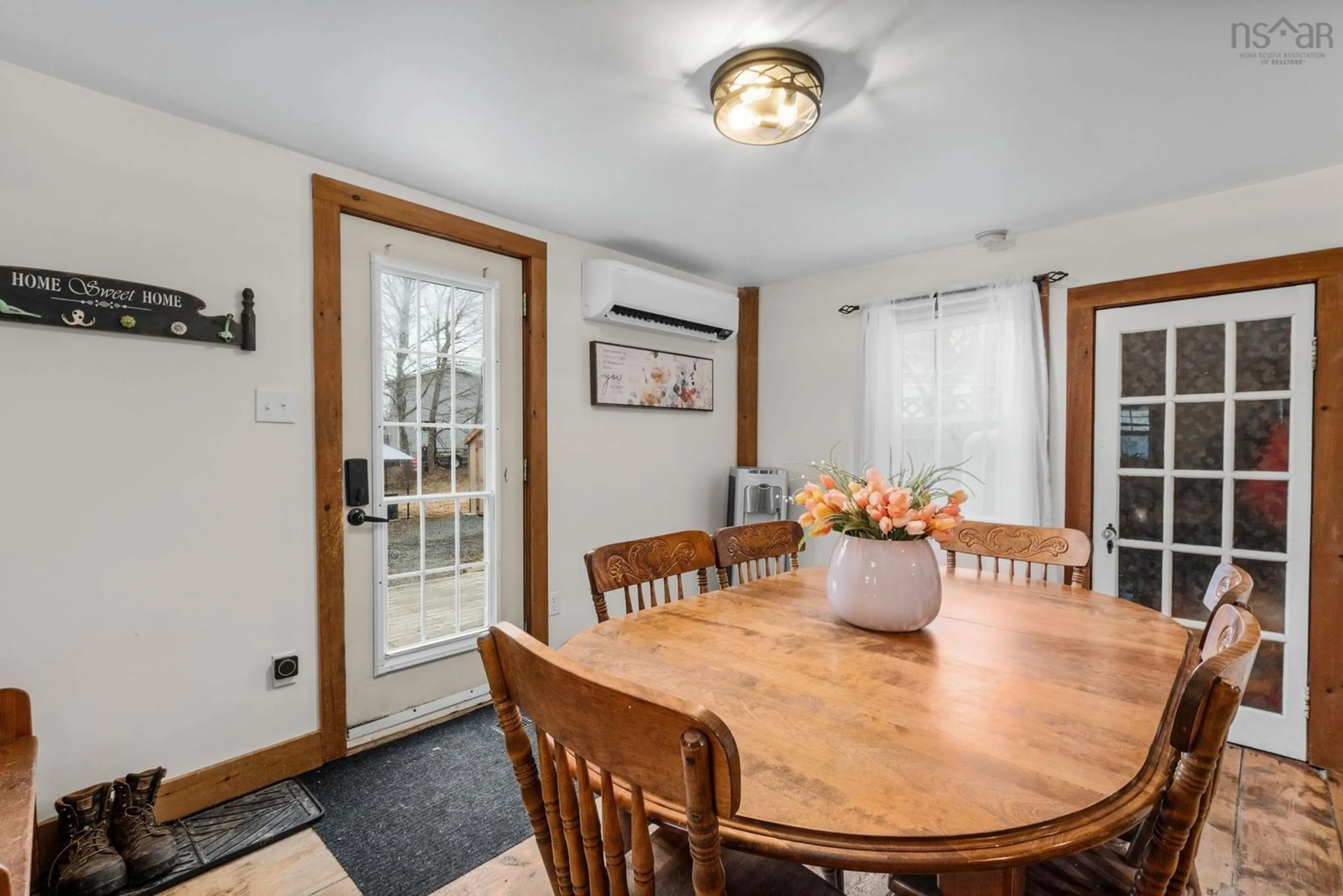 Dining room, wood/laminate floor for 41 School St, Hantsport Nova Scotia B0P 1P0