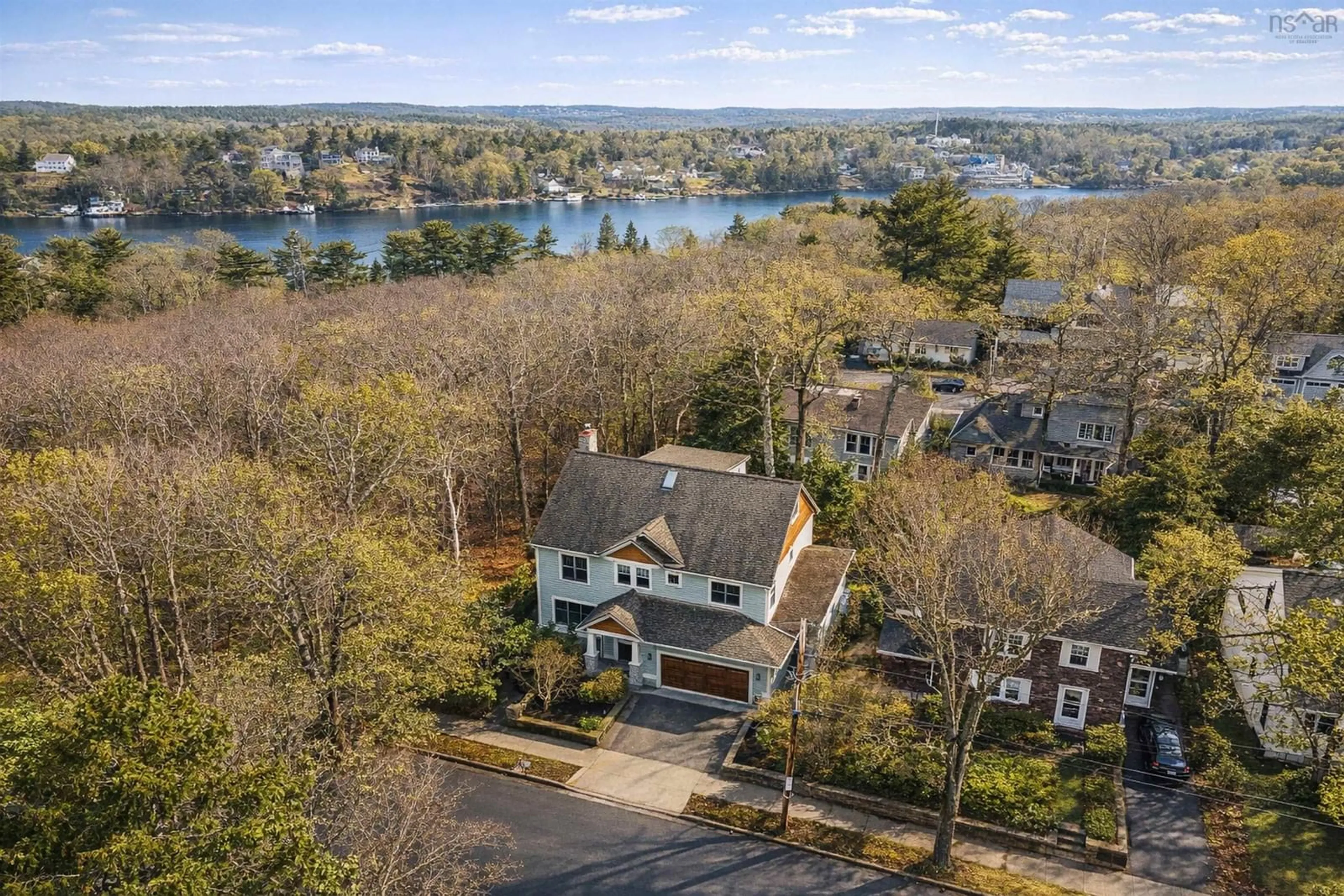 A pic from outside/outdoor area/front of a property/back of a property/a pic from drone, water/lake/river/ocean view for 824 Robie St, Halifax Nova Scotia B3H 3C1