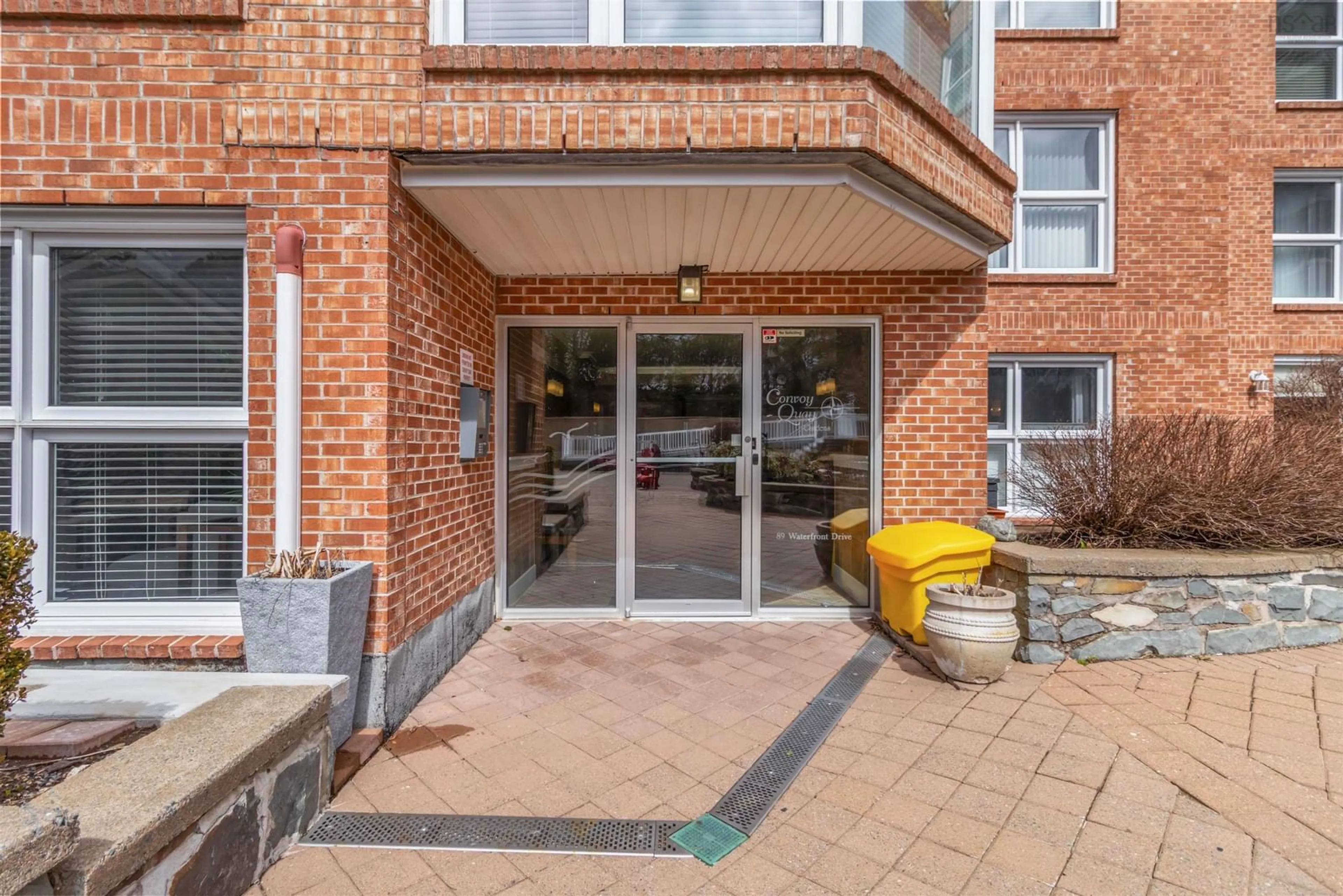 Indoor foyer for 89 Waterfront Dr #401, Bedford Nova Scotia B4A 4K4