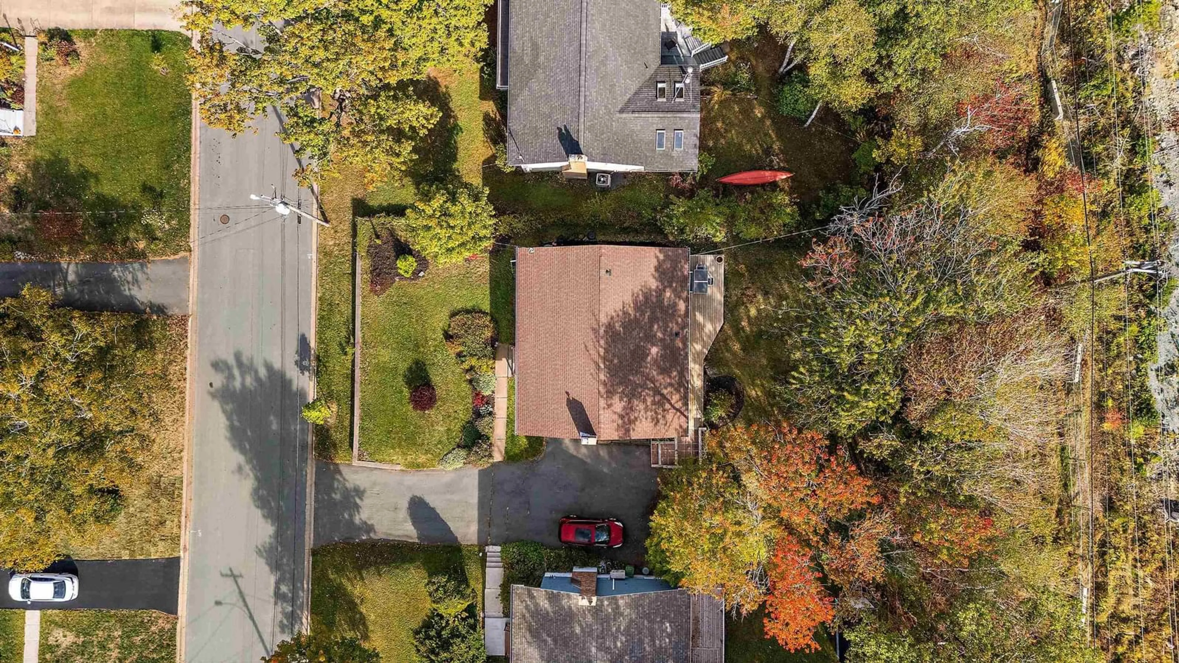 A pic from outside/outdoor area/front of a property/back of a property/a pic from drone, street for 24 Canary Cres, Halifax Nova Scotia B3M 1R1