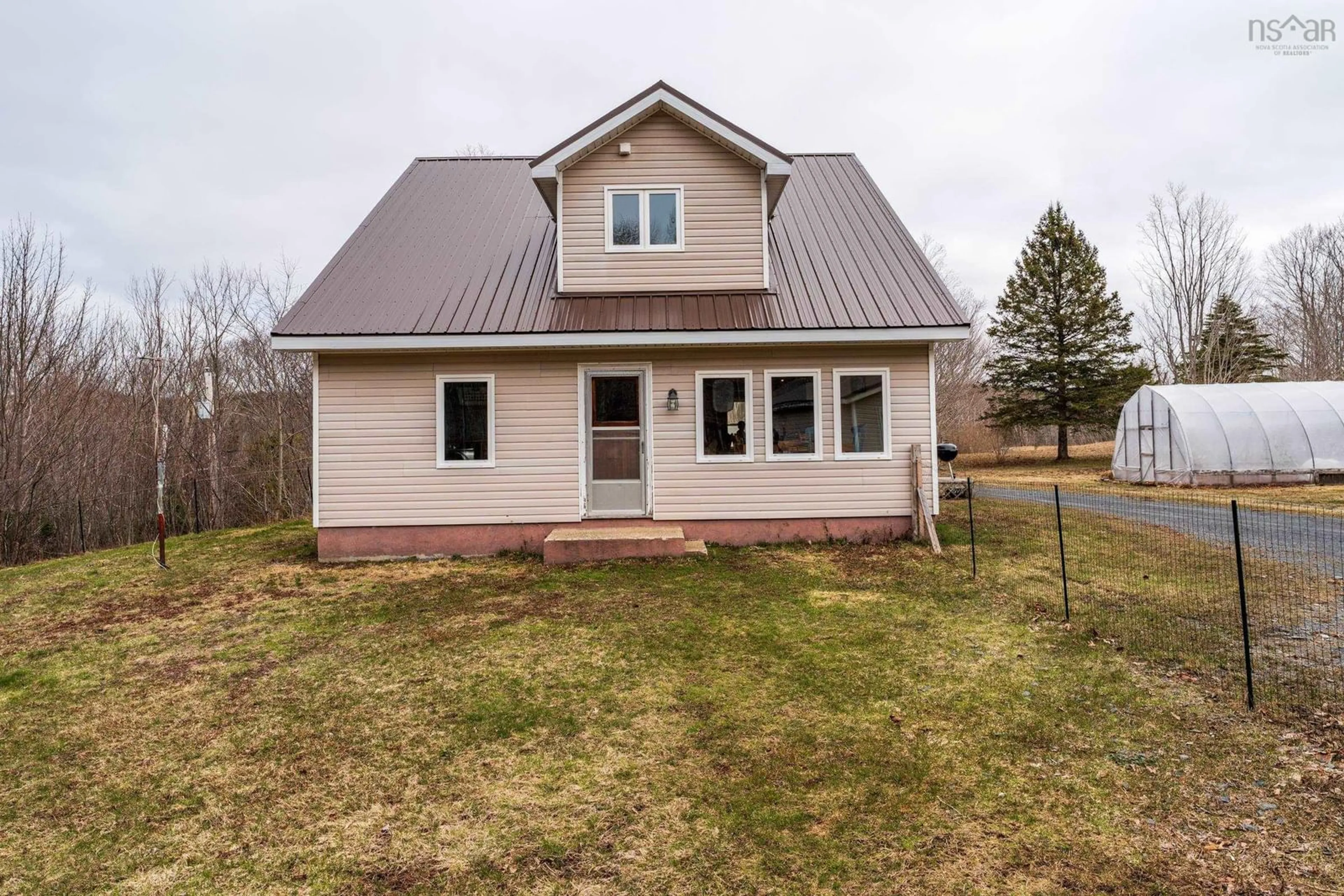 Home with vinyl exterior material, unknown for 550 River Rd, Bear River Nova Scotia B0S 1B0