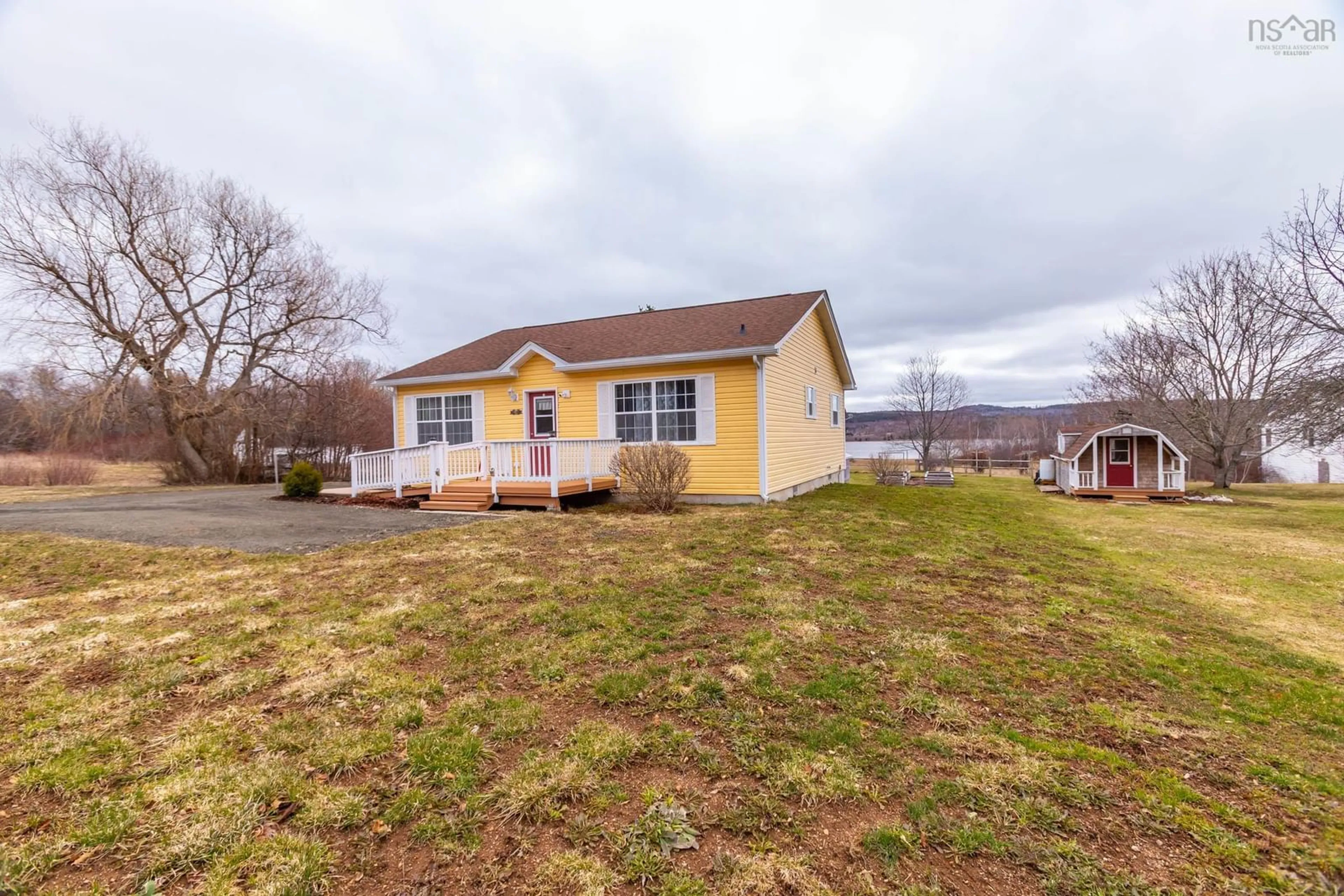 A pic from outside/outdoor area/front of a property/back of a property/a pic from drone, unknown for 5050 Granville Rd, Granville Ferry Nova Scotia B0S 1A0