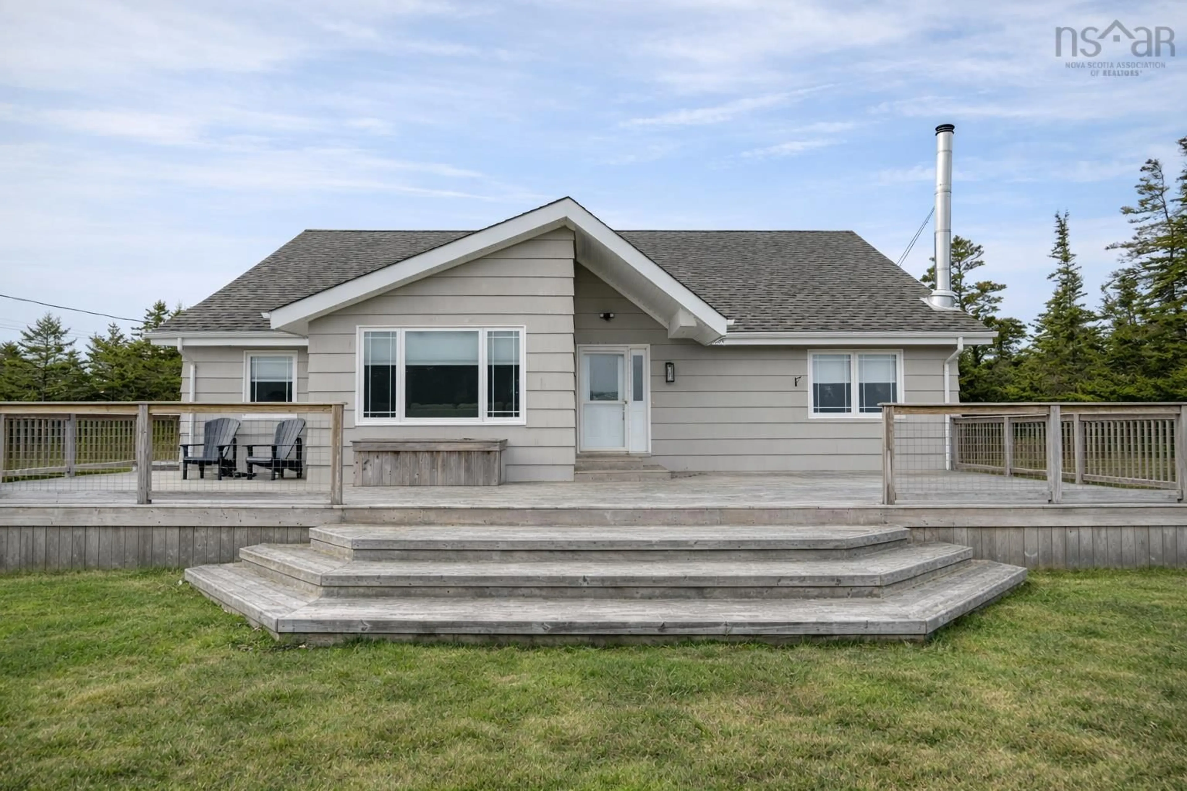 Home with vinyl exterior material, water/lake/river/ocean view for 19 Long Point Rd, Newellton Nova Scotia B0W 1P0