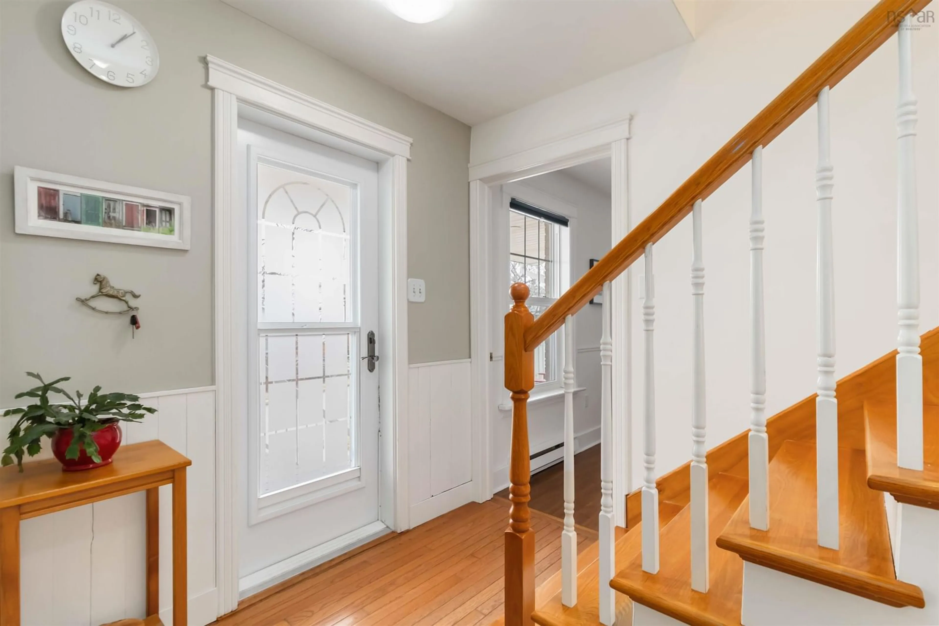 Indoor entryway for 5 Rossi Dr, Dartmouth Nova Scotia B2X 3L5