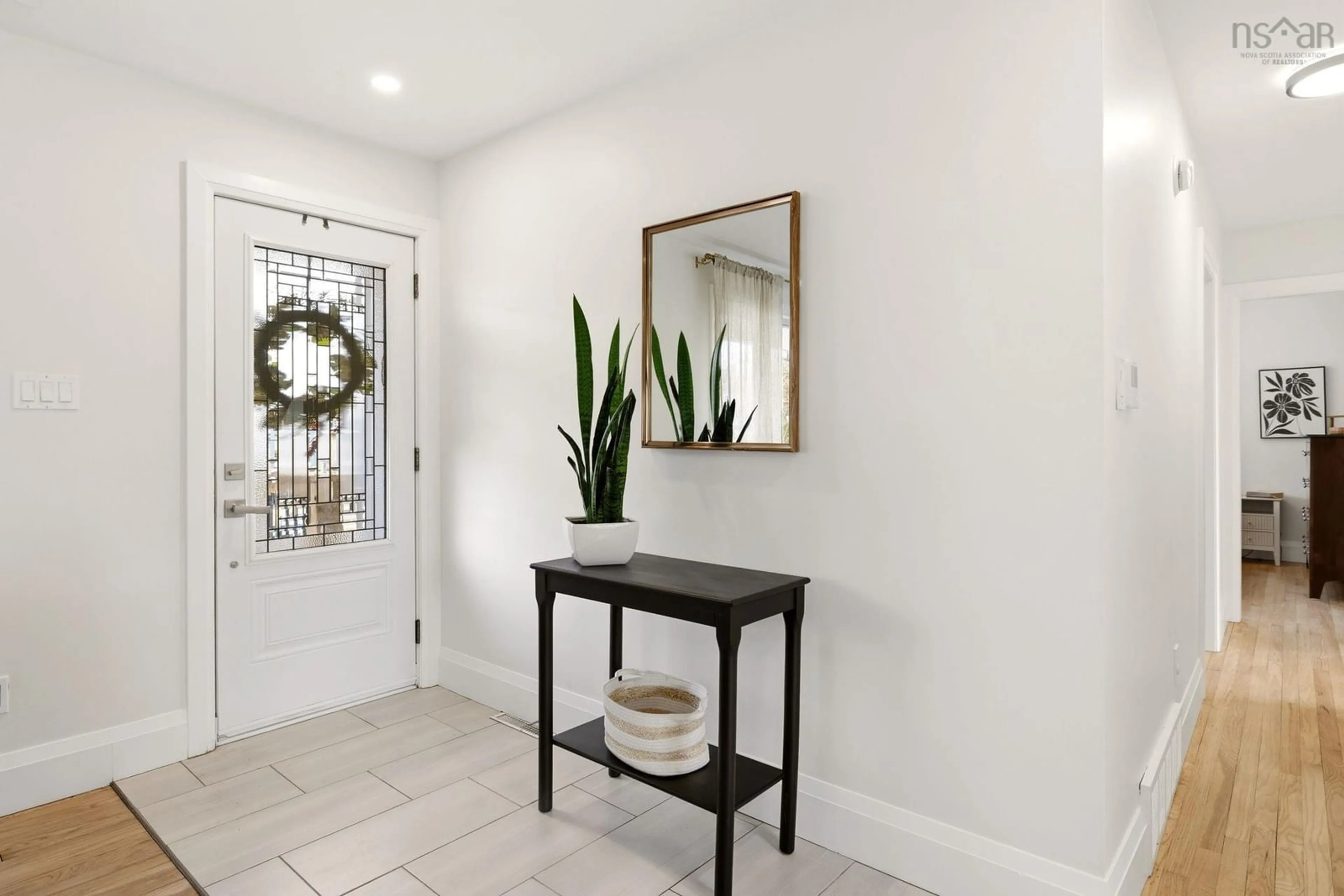 Indoor entryway for 34 Grimes Ave, Dartmouth Nova Scotia B2W 3L7