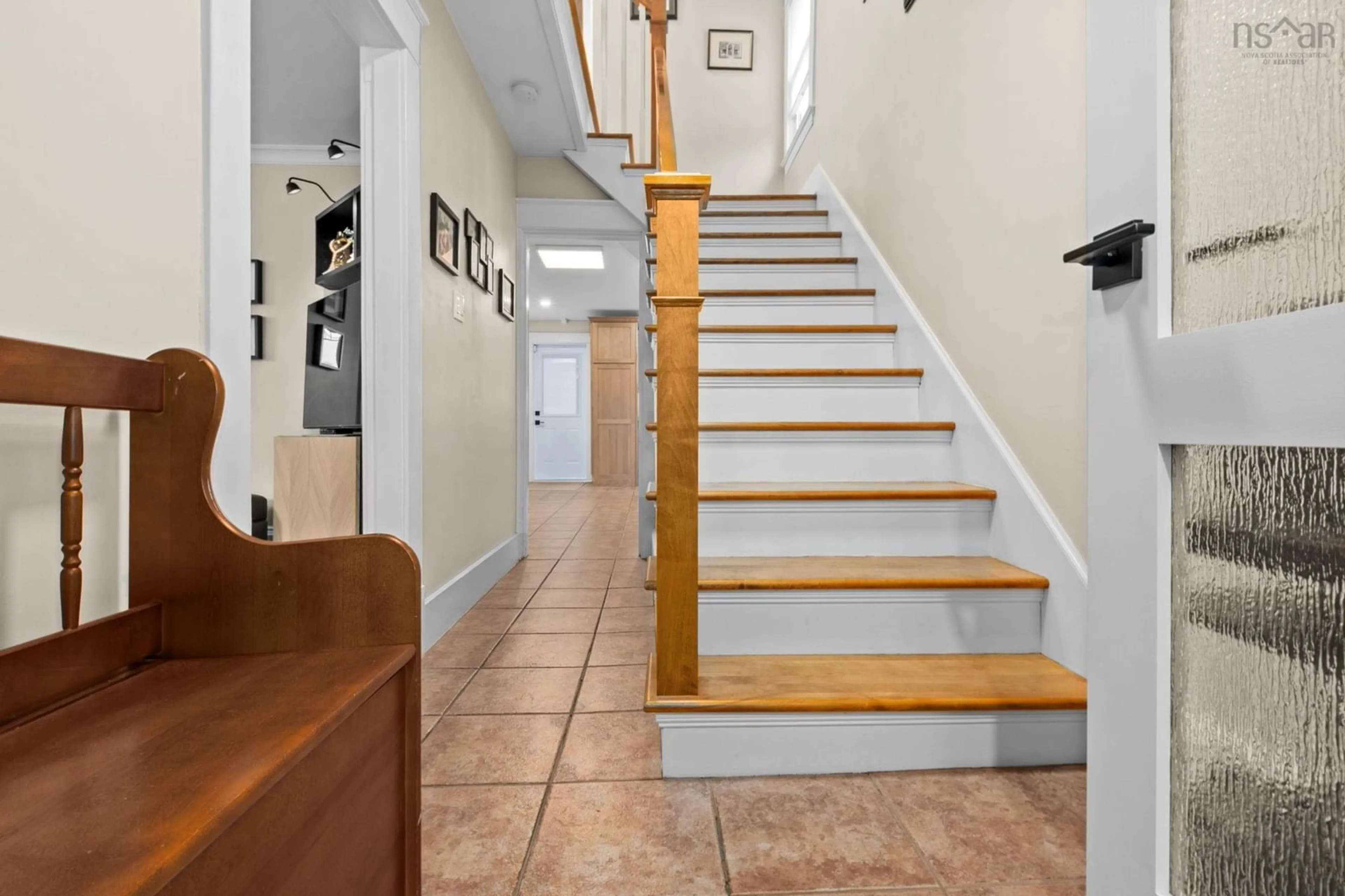 Unknown for 8 Eaton Ave, Dartmouth Nova Scotia B2Y 2X5