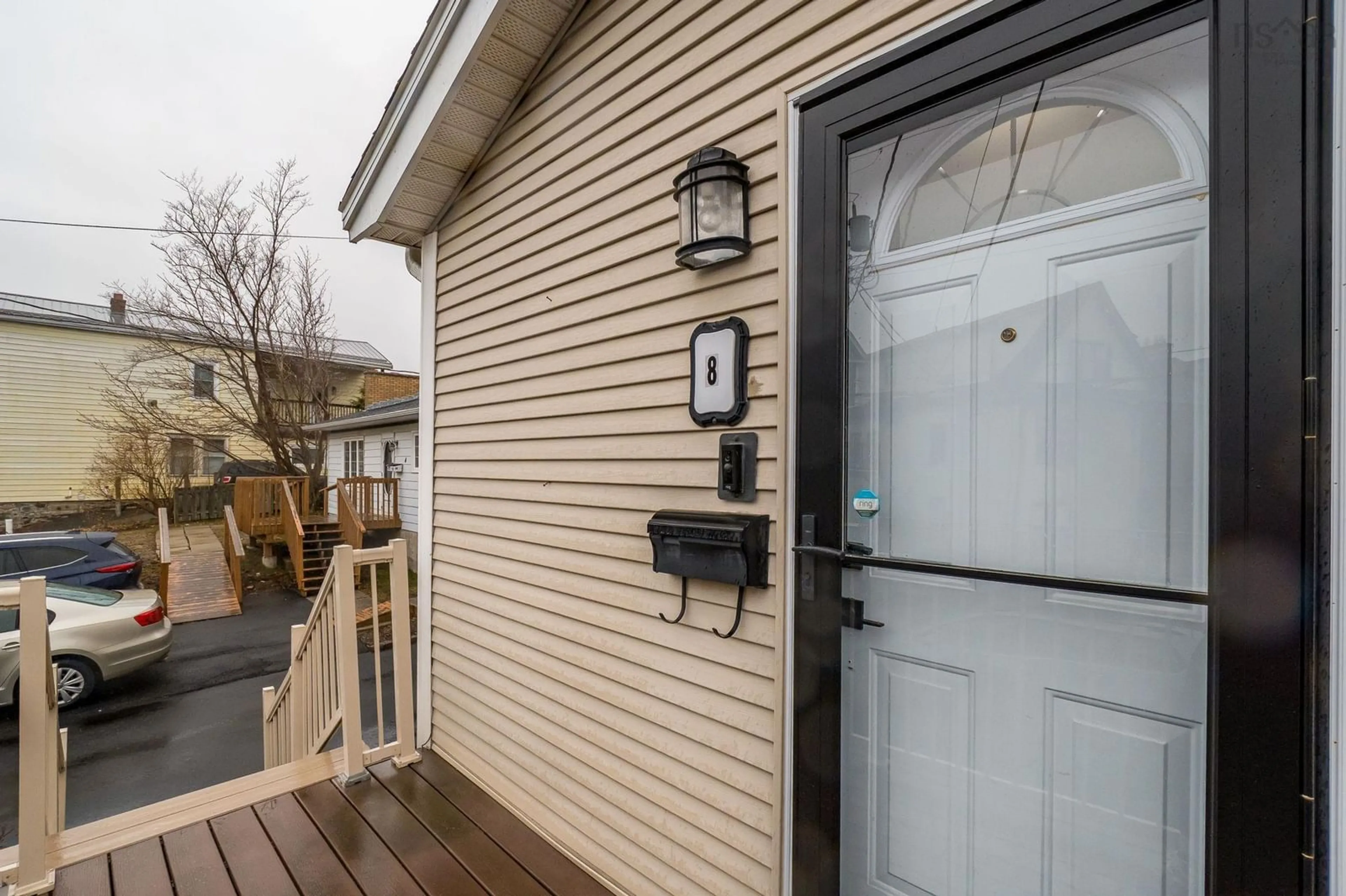 Unknown for 8 Eaton Ave, Dartmouth Nova Scotia B2Y 2X5