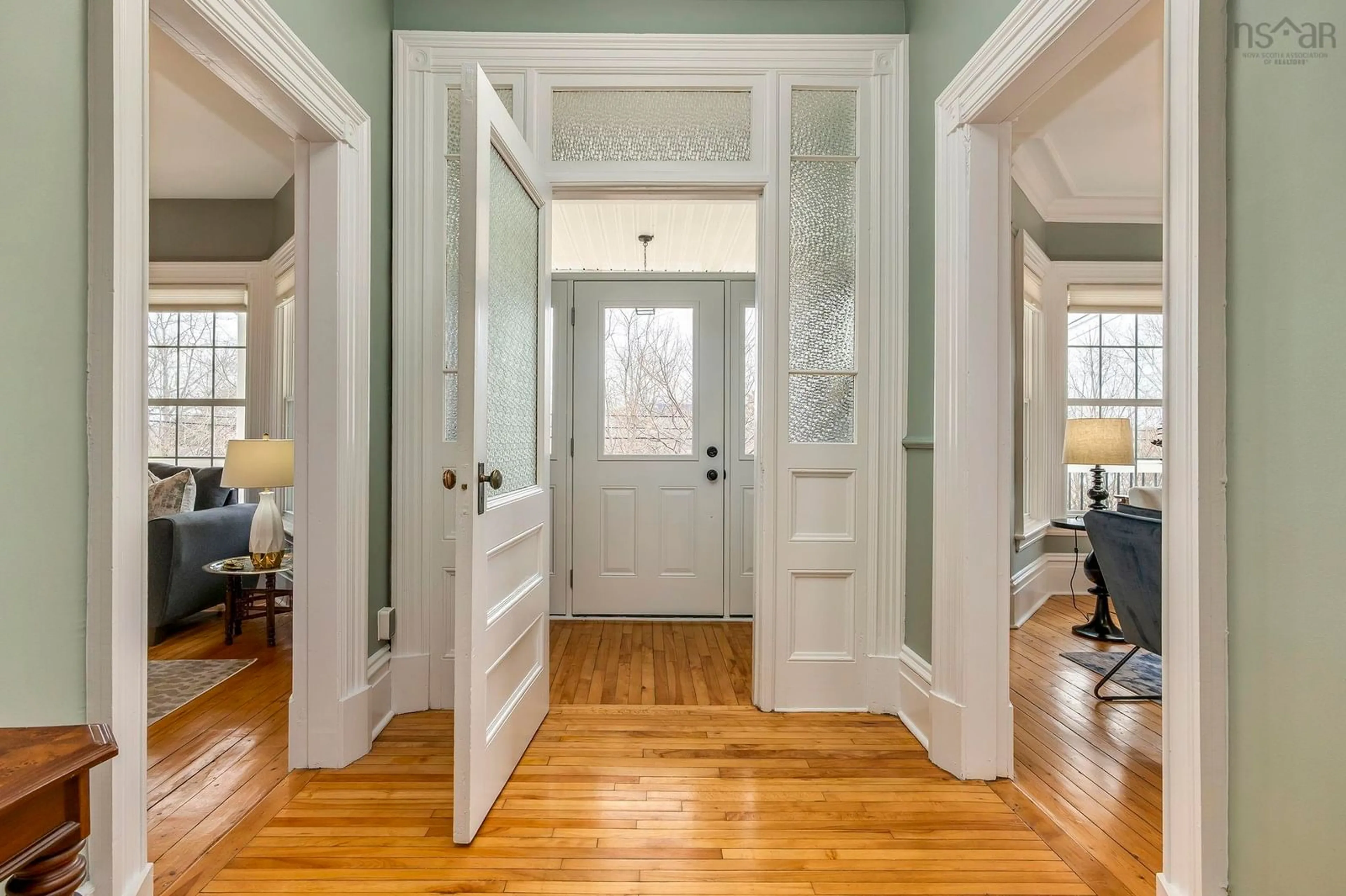 Indoor entryway for 32 Joaquina Crt, Dartmouth Nova Scotia B2X 3R1