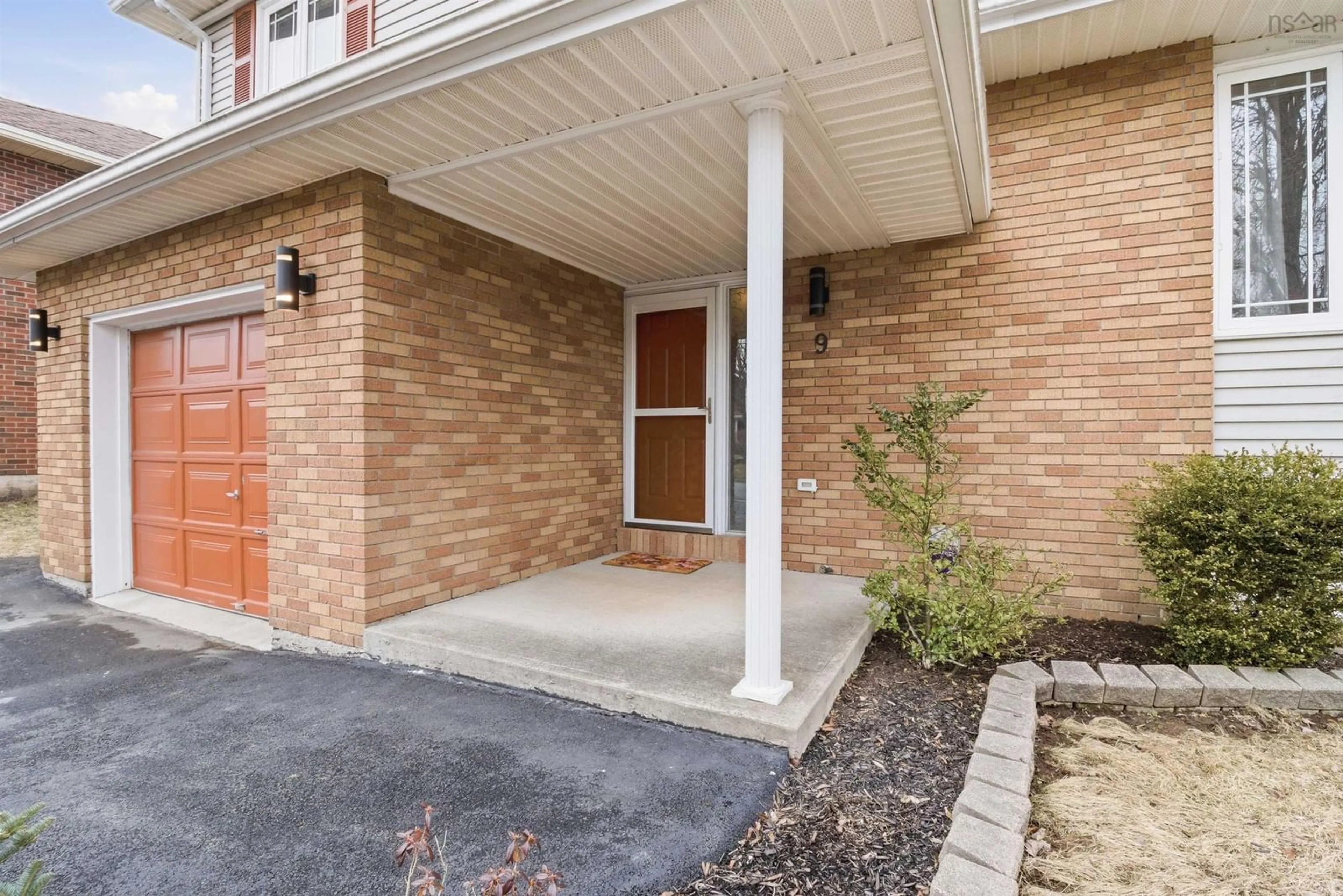 Unknown for 9 Amberwood Crt, Halifax Nova Scotia B3M 3X6