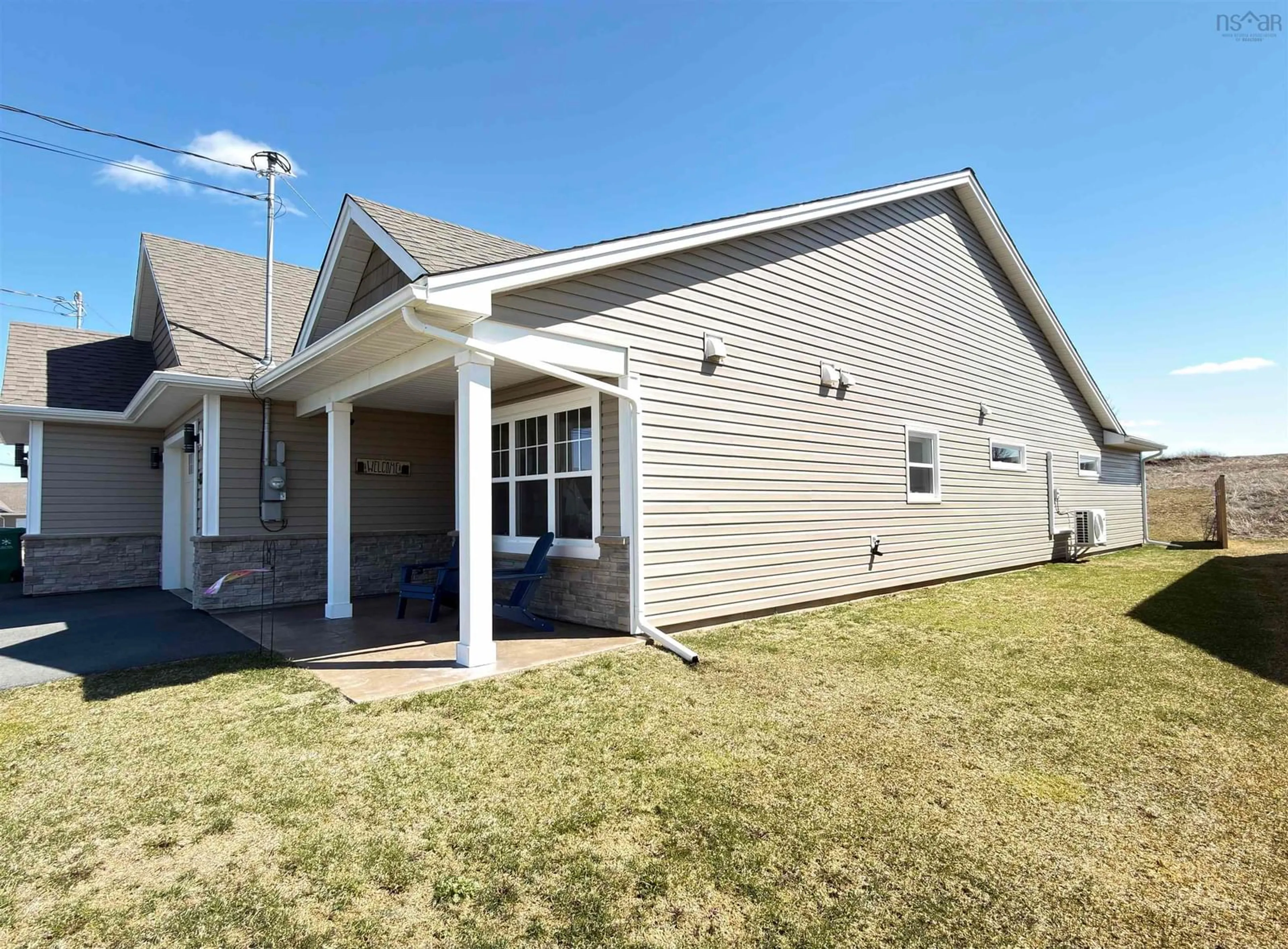 Home with vinyl exterior material, unknown for 83 Thistle St, Falmouth Nova Scotia B0P 1L0