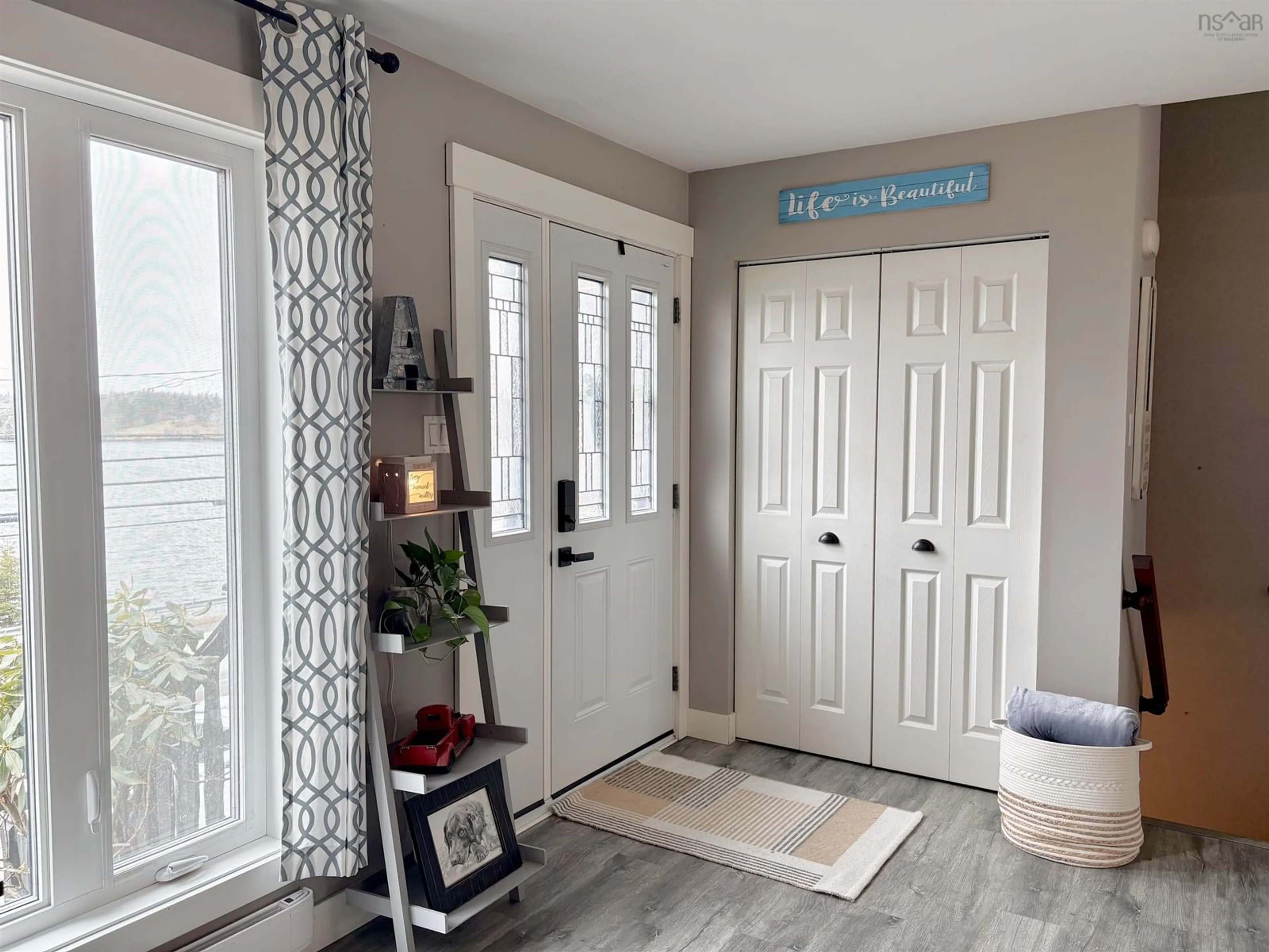 Indoor entryway for 128 Highway 1, Dayton Nova Scotia B5A 5A1