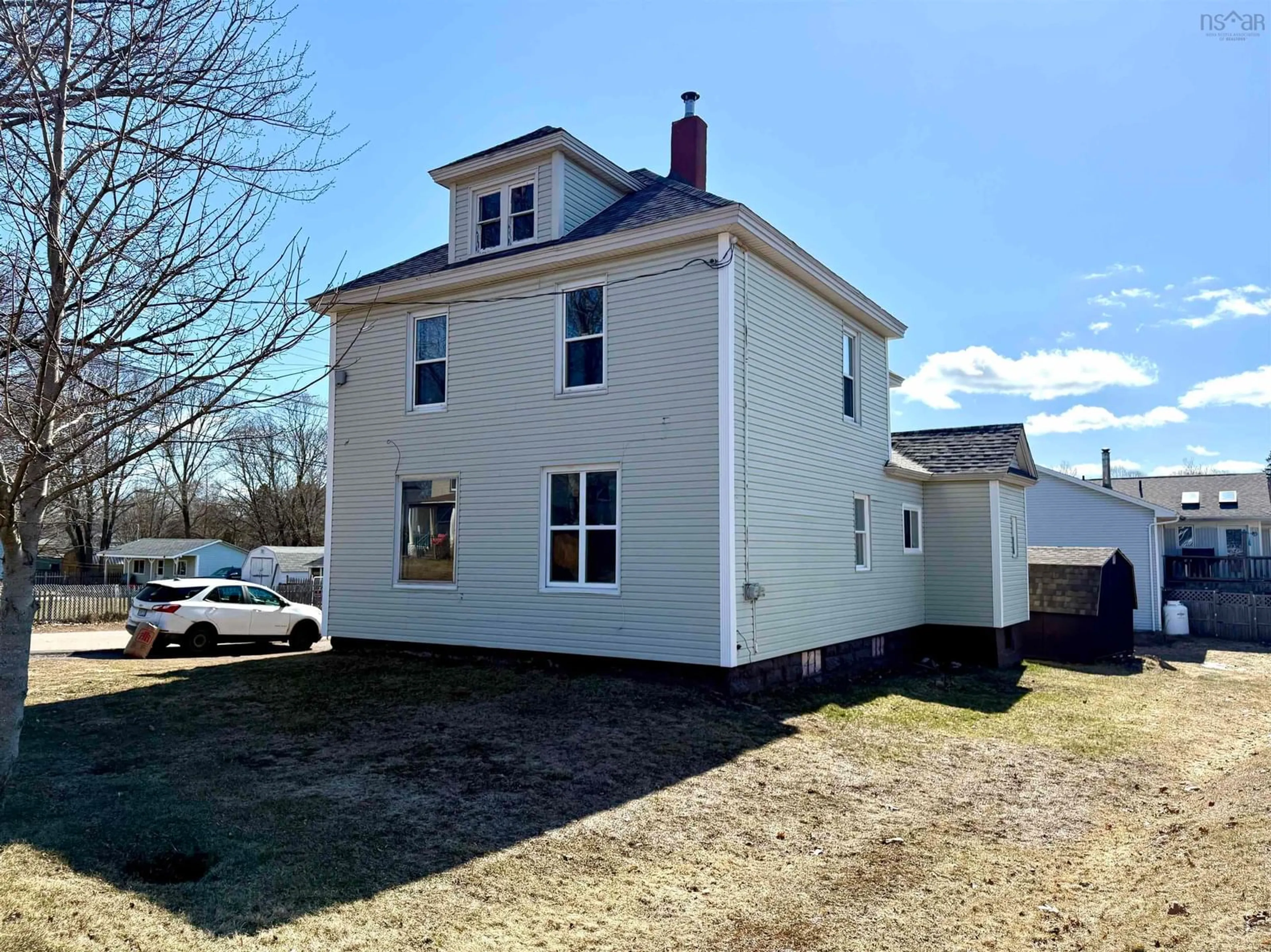 A pic from outside/outdoor area/front of a property/back of a property/a pic from drone, building for 23 Queen St, Amherst Nova Scotia B4H 1P7