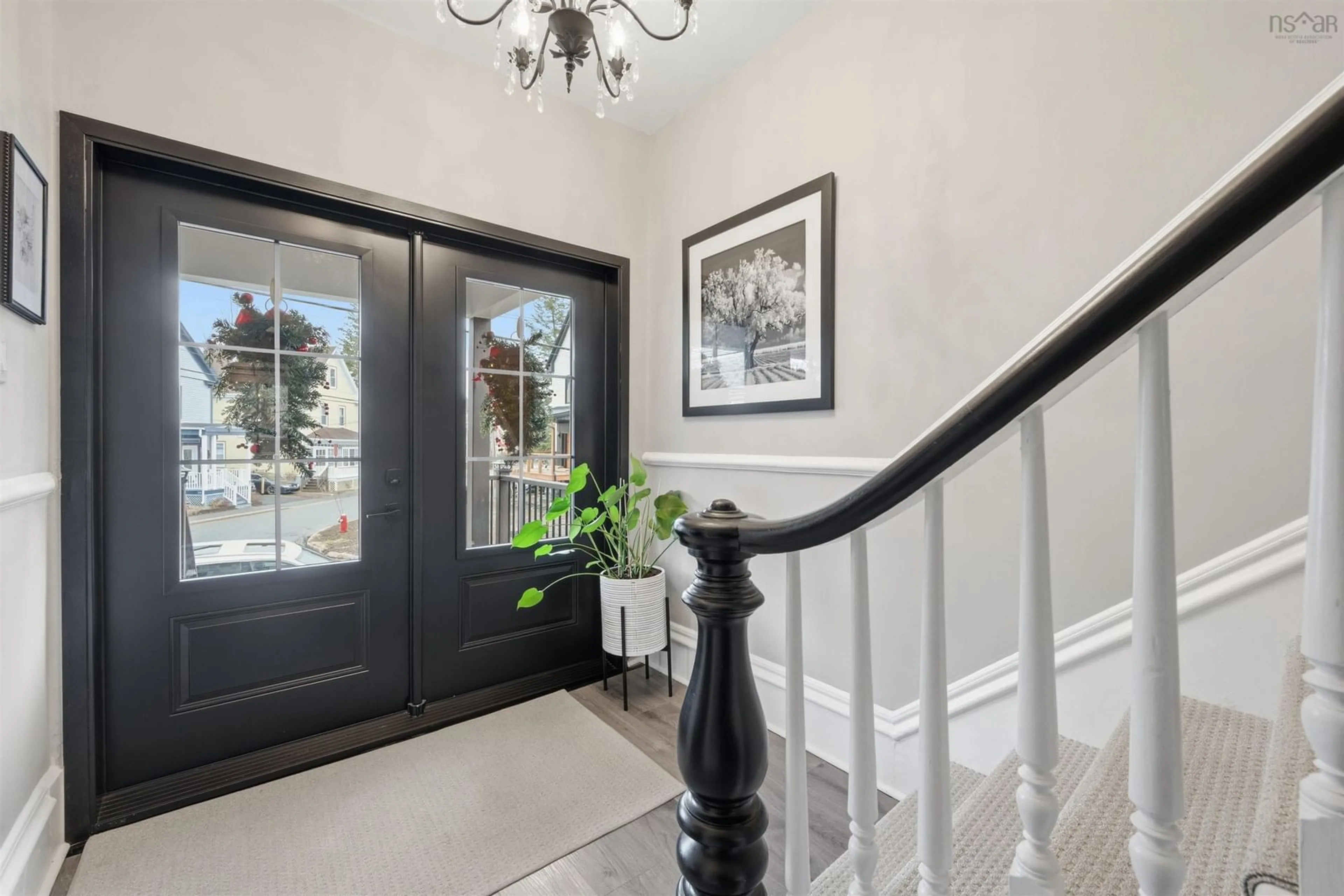 Indoor entryway for 154 Chestnut St, Windsor Nova Scotia B0N 2T0