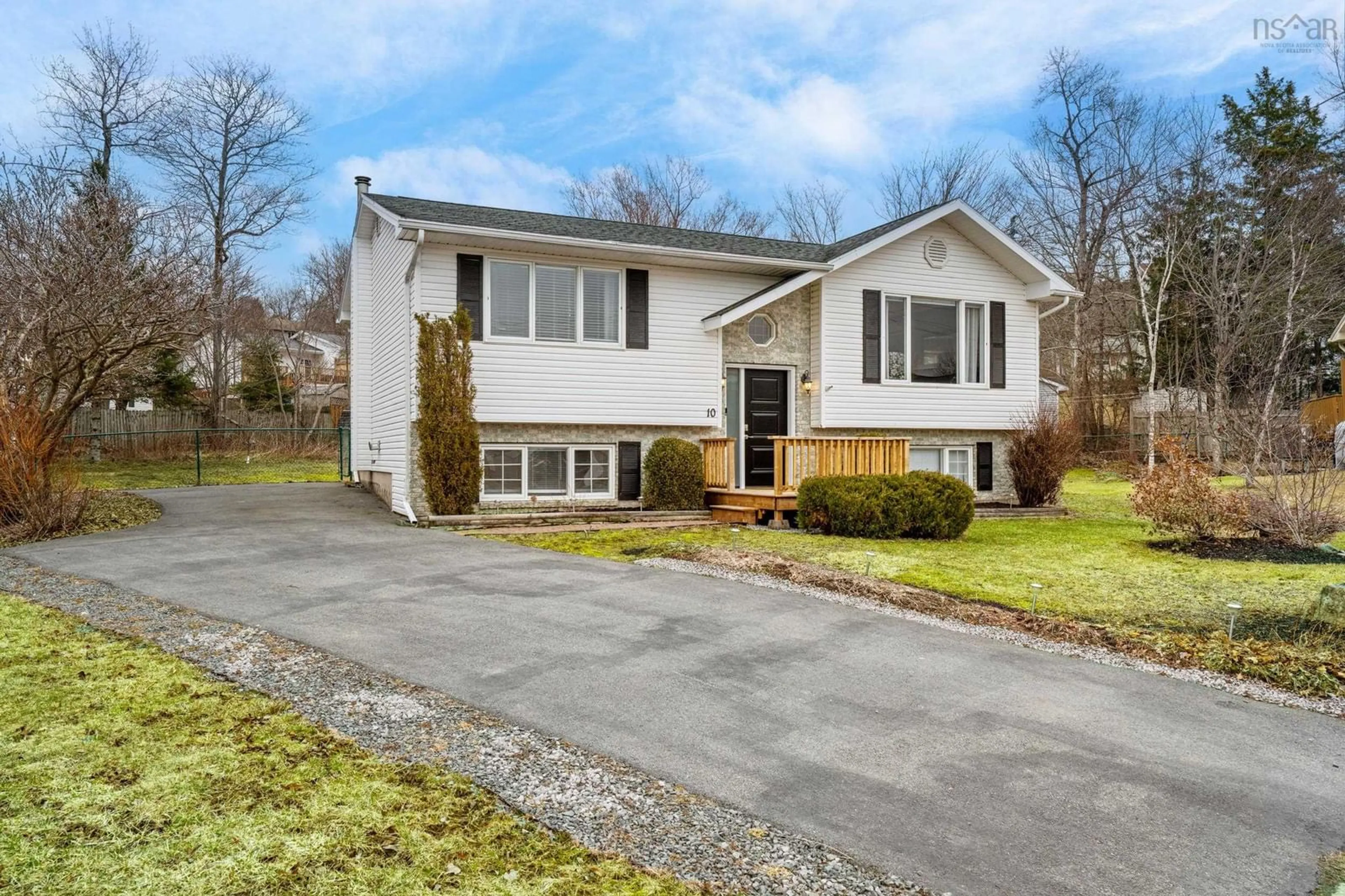 Home with vinyl exterior material, street for 10 Tynes Crt, Lower Sackville Nova Scotia B4C 3Y9