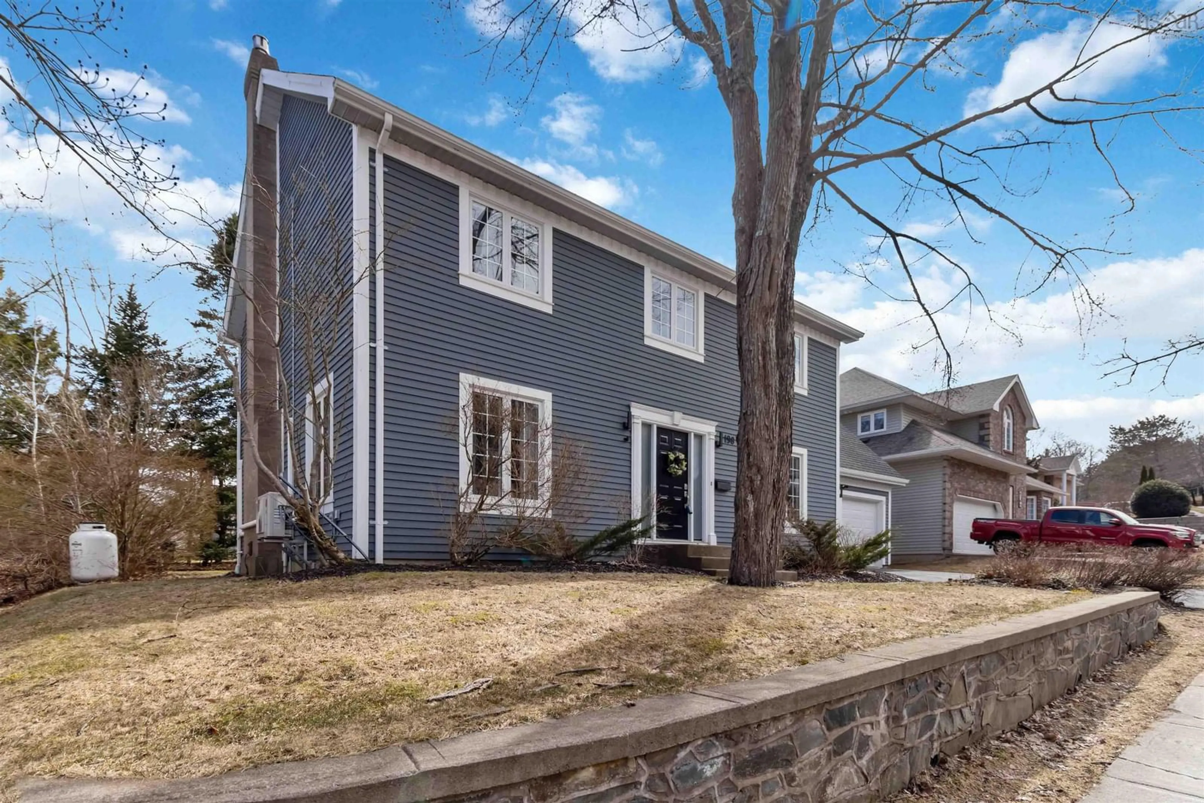 Home with vinyl exterior material, street for 198 Cresthaven Dr, Halifax Nova Scotia B3M 4B4