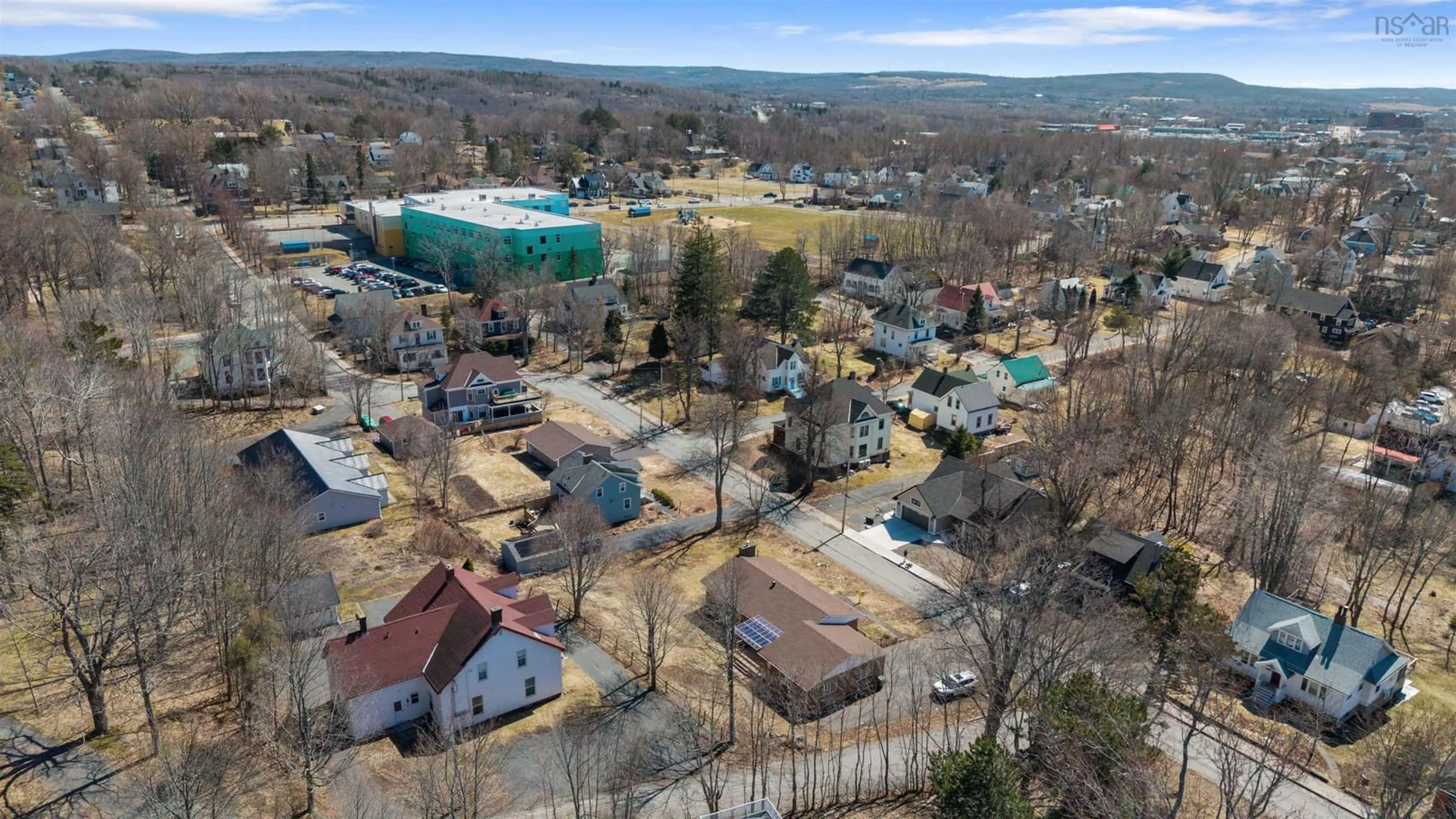 A pic from outside/outdoor area/front of a property/back of a property/a pic from drone, unknown for 254 George St, New Glasgow Nova Scotia B2H 2L5