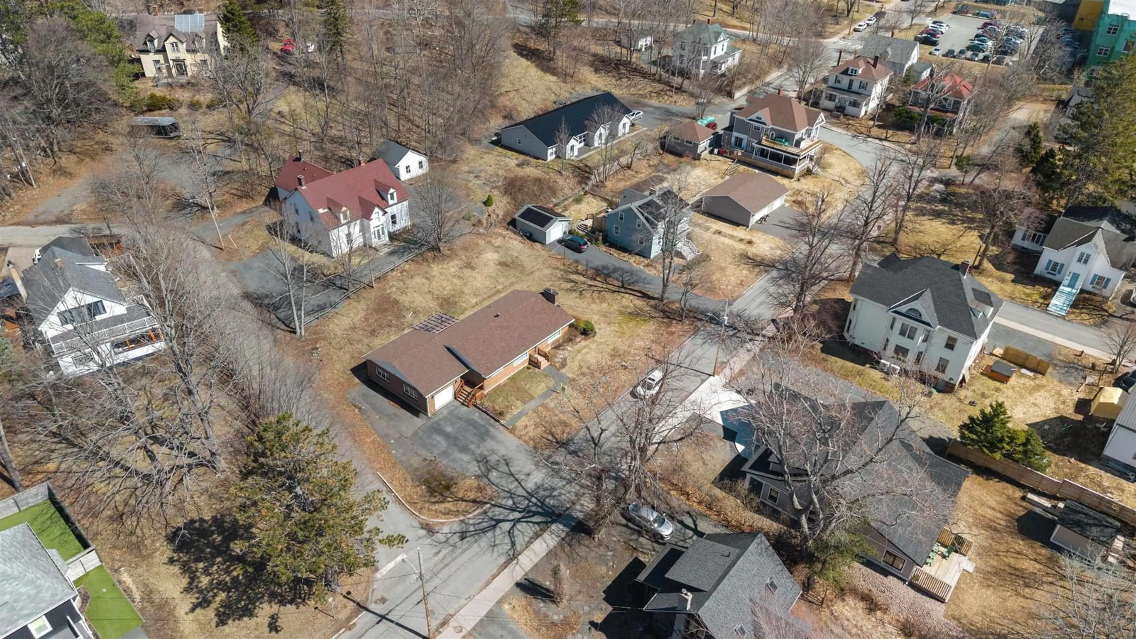 A pic from outside/outdoor area/front of a property/back of a property/a pic from drone, street for 254 George St, New Glasgow Nova Scotia B2H 2L5