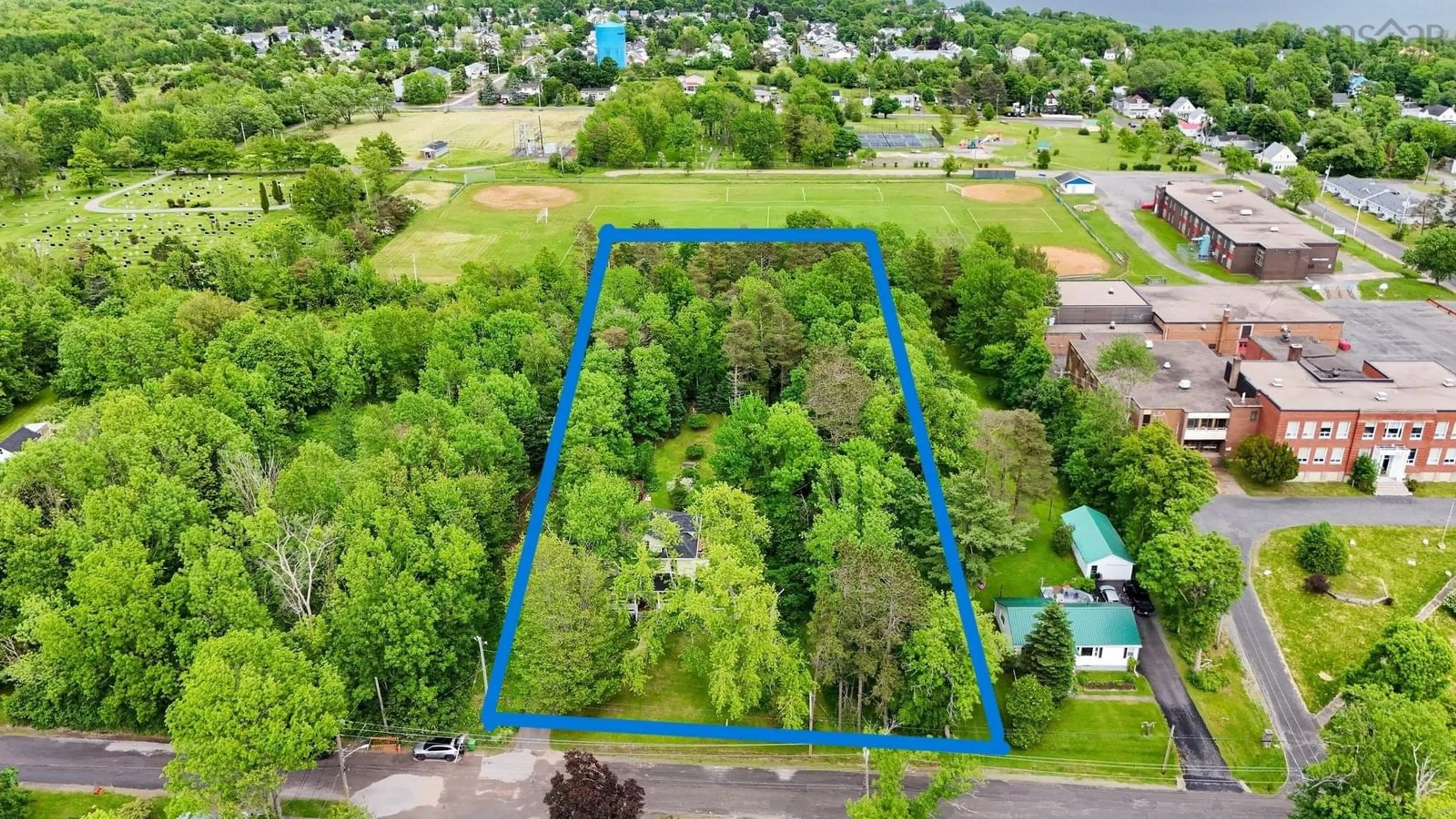 A pic from outside/outdoor area/front of a property/back of a property/a pic from drone, unknown for 118 Patterson St, Pictou Nova Scotia B0K 1H0