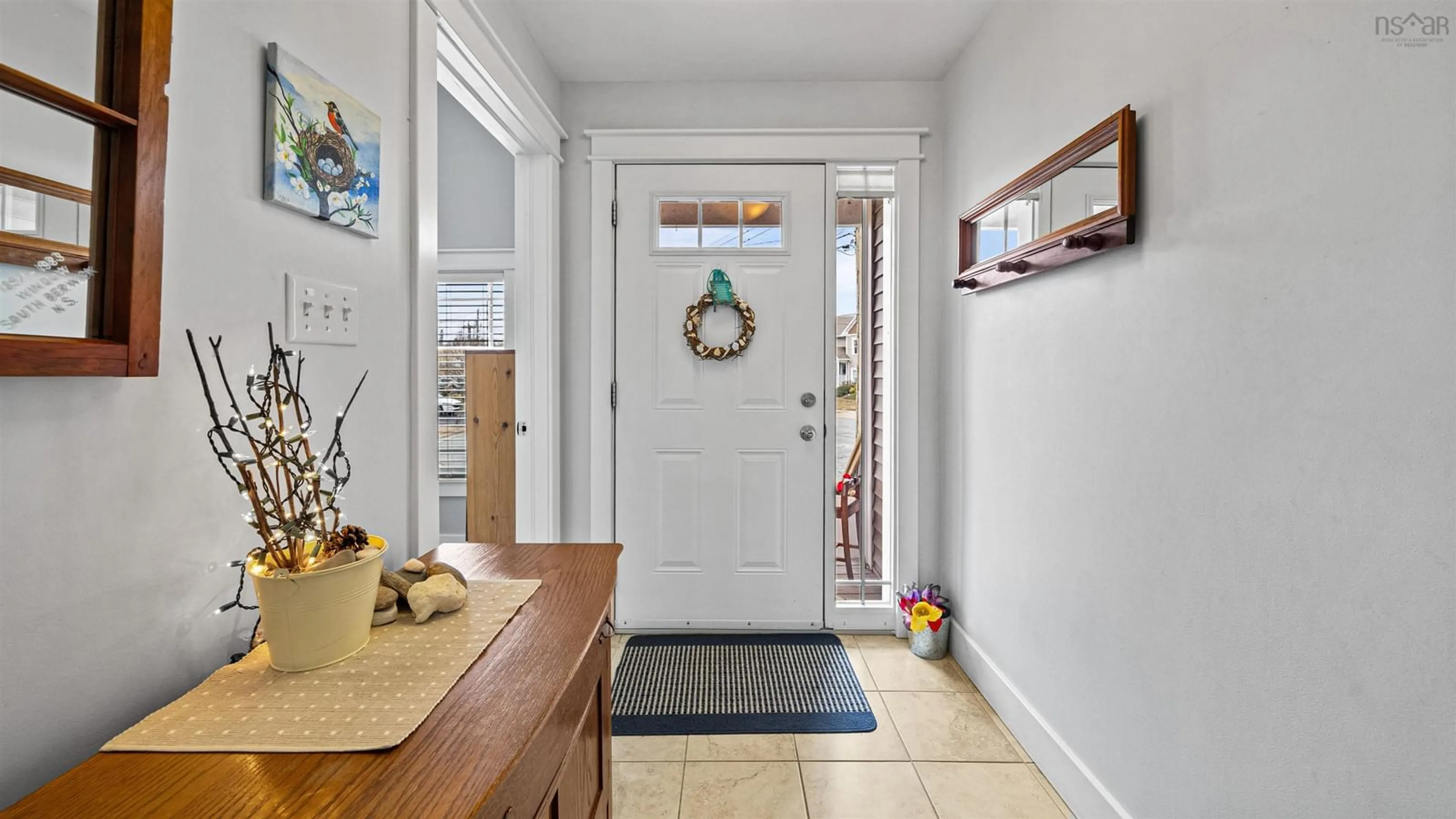 Indoor entryway for 33 Barnsley Crt, Middle Sackville Nova Scotia B4E 0H3