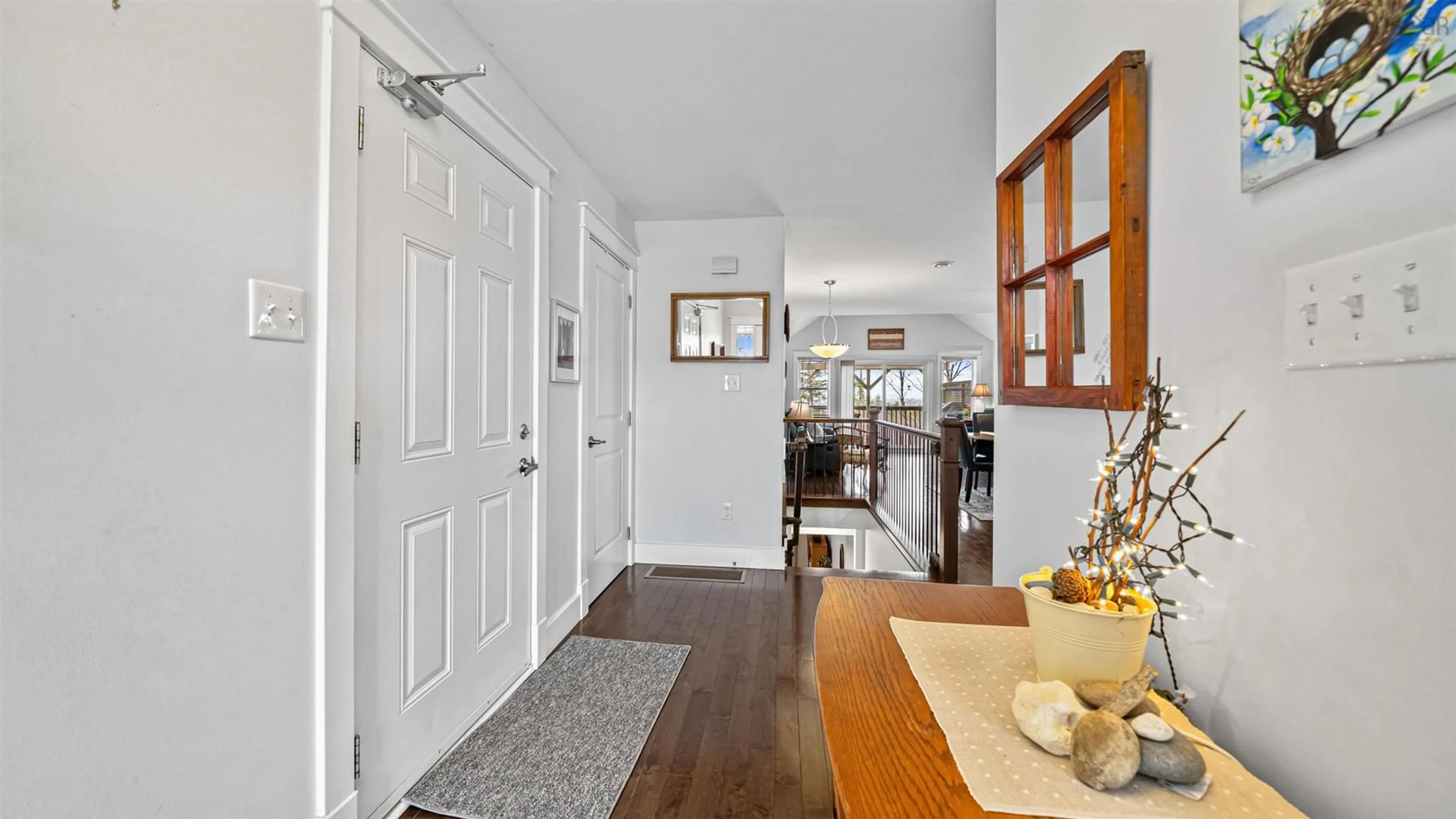 Indoor entryway for 33 Barnsley Crt, Middle Sackville Nova Scotia B4E 0H3