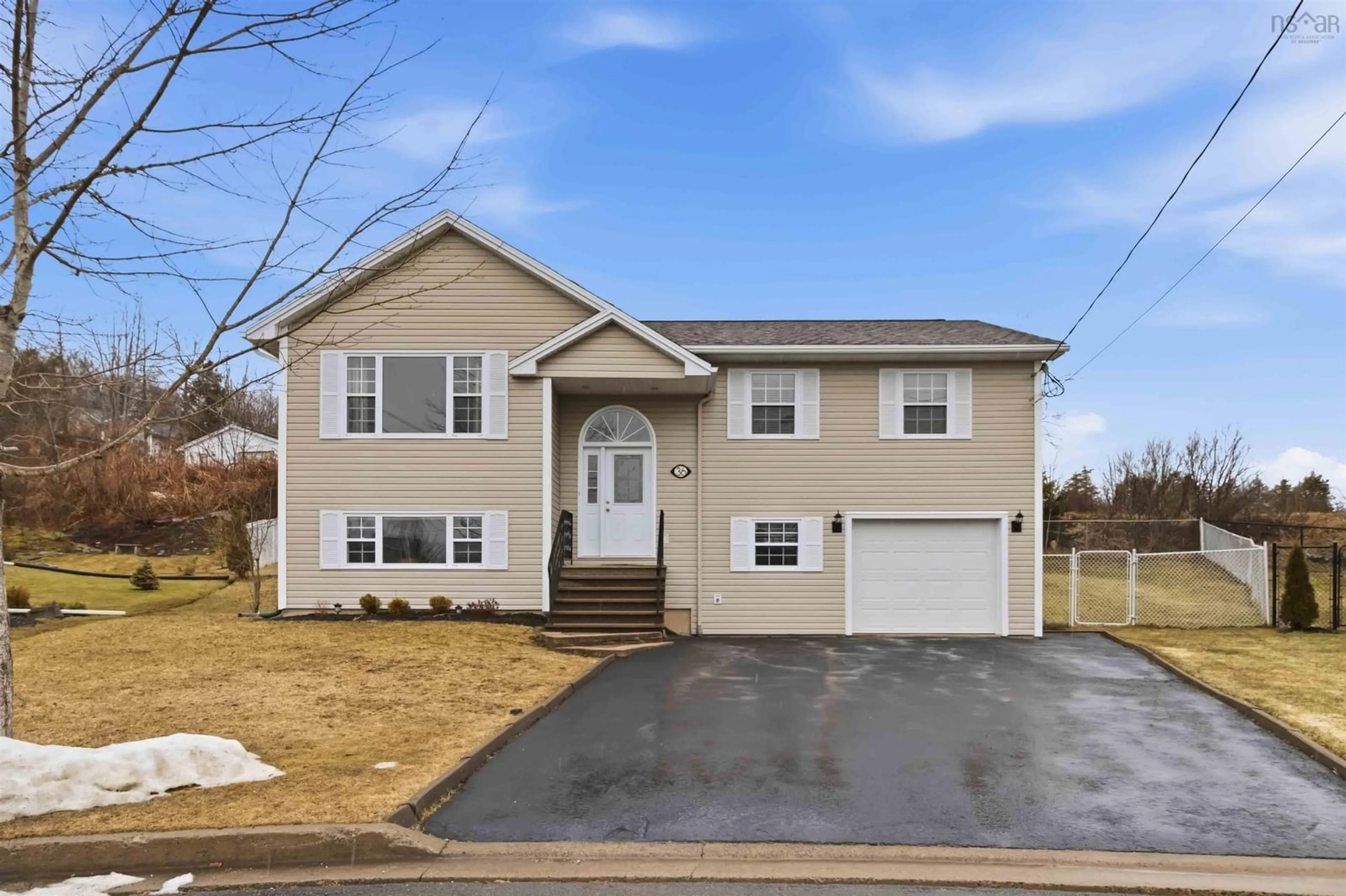 Home with vinyl exterior material, street for 36 Guptill Close, Beaver Bank Nova Scotia B4G 0A3