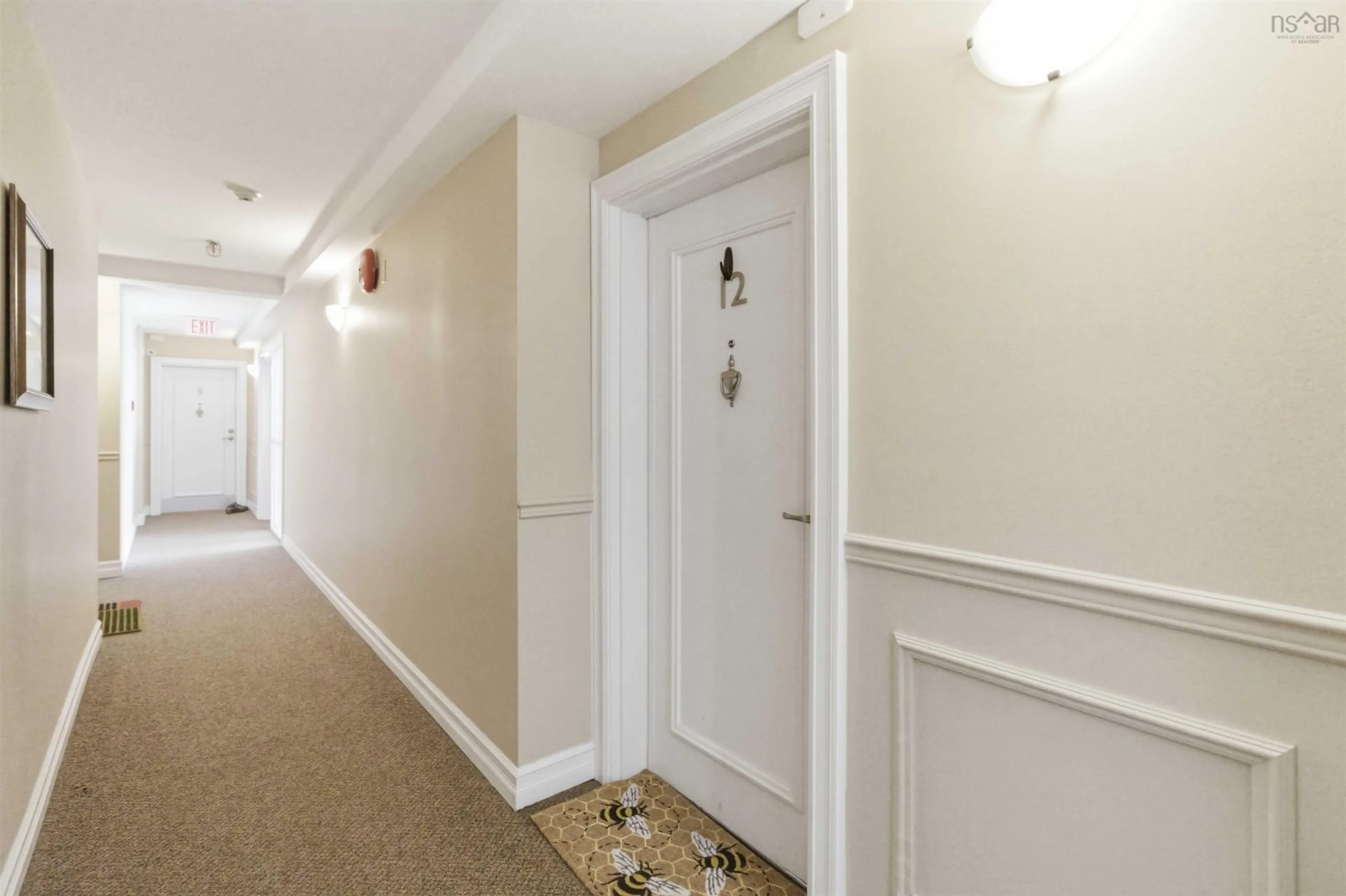 Indoor foyer for 77 Farnham Gate Rd #12, Halifax Nova Scotia B3M 4A5