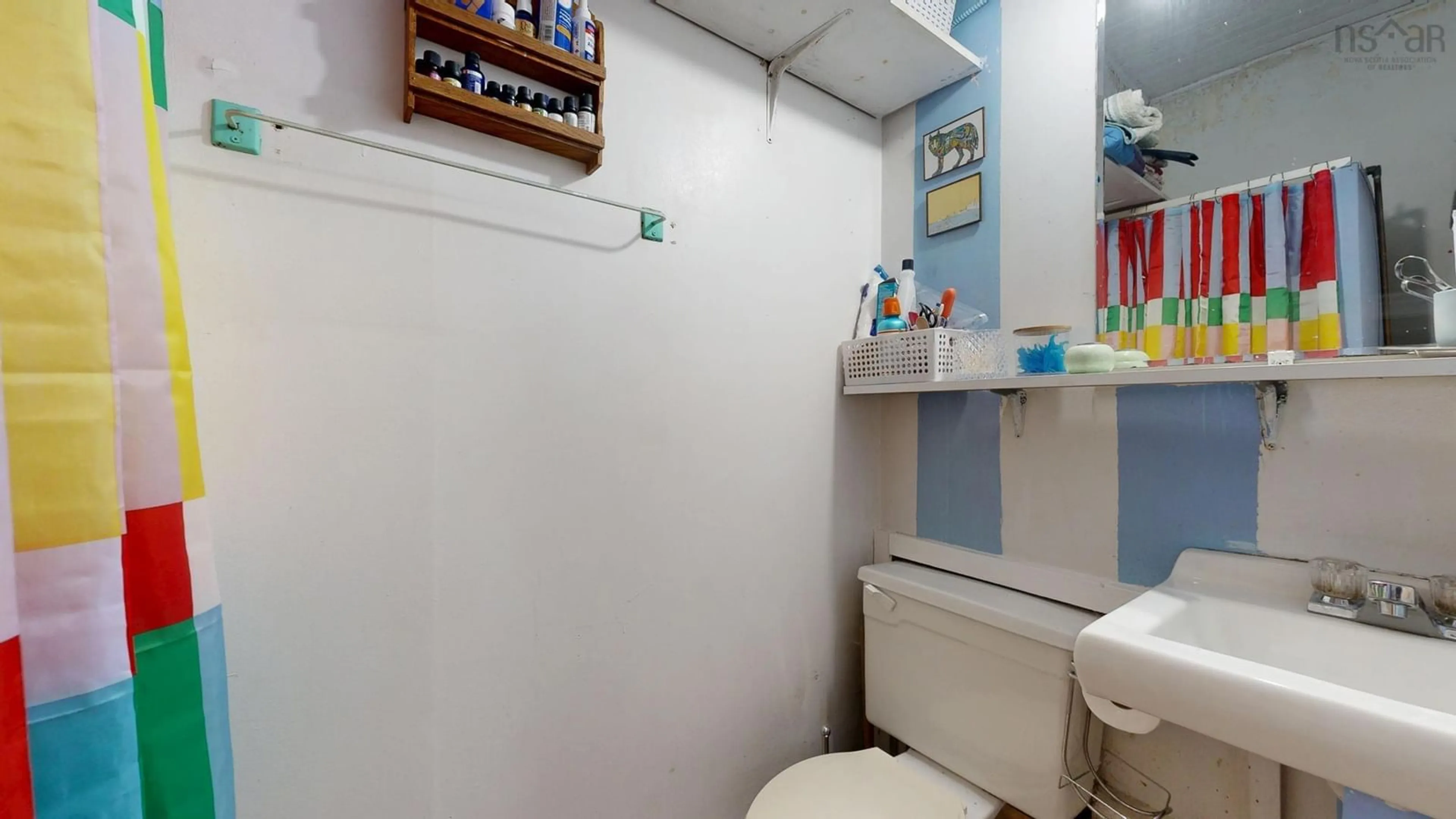 Standard bathroom, unknown for 2683-2687 Fuller Terr, Halifax Peninsula Nova Scotia B3K 3V9