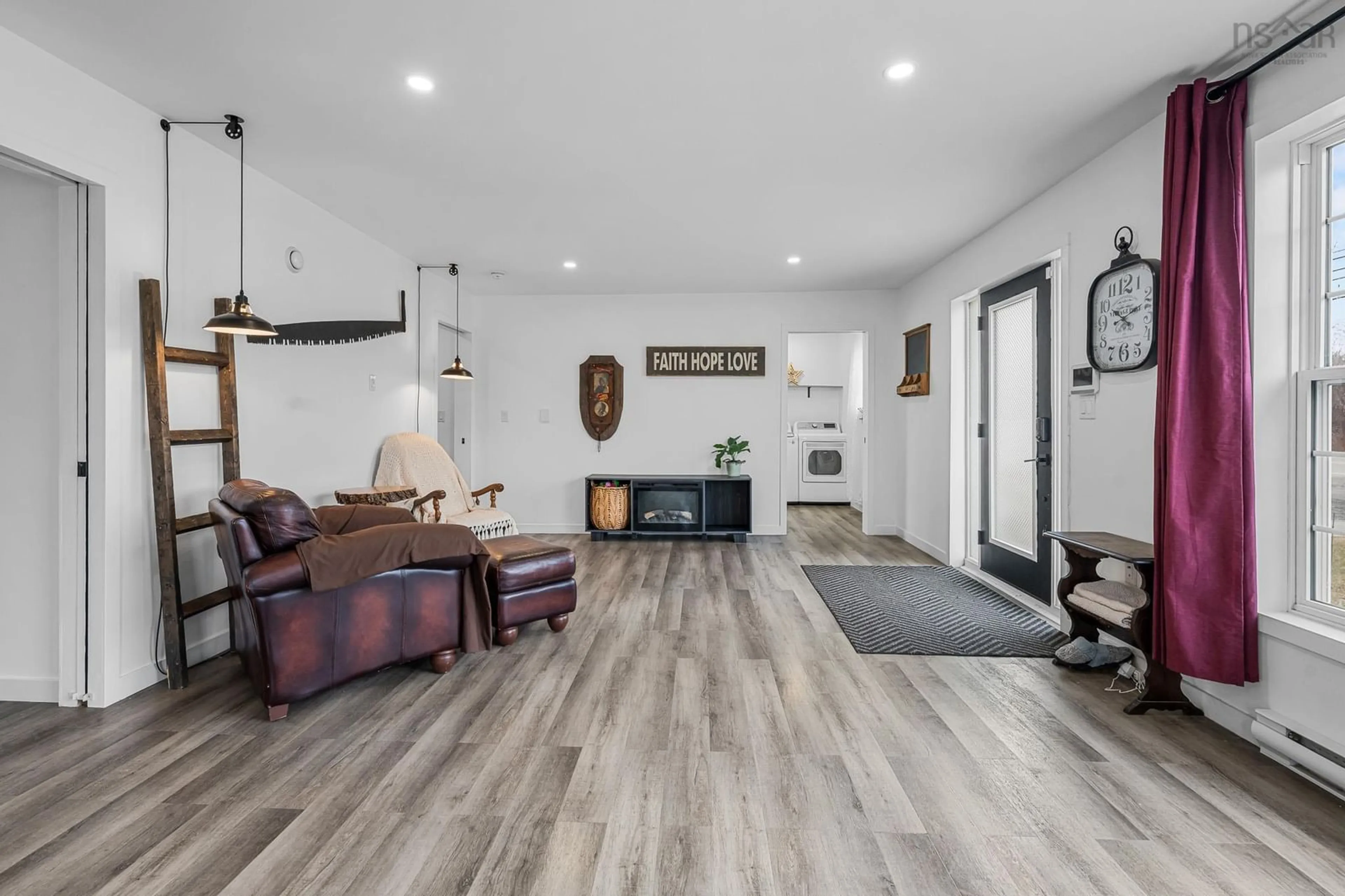 Unknown for 4866 Highway 1, Three Mile Plains Nova Scotia B0N 2T0