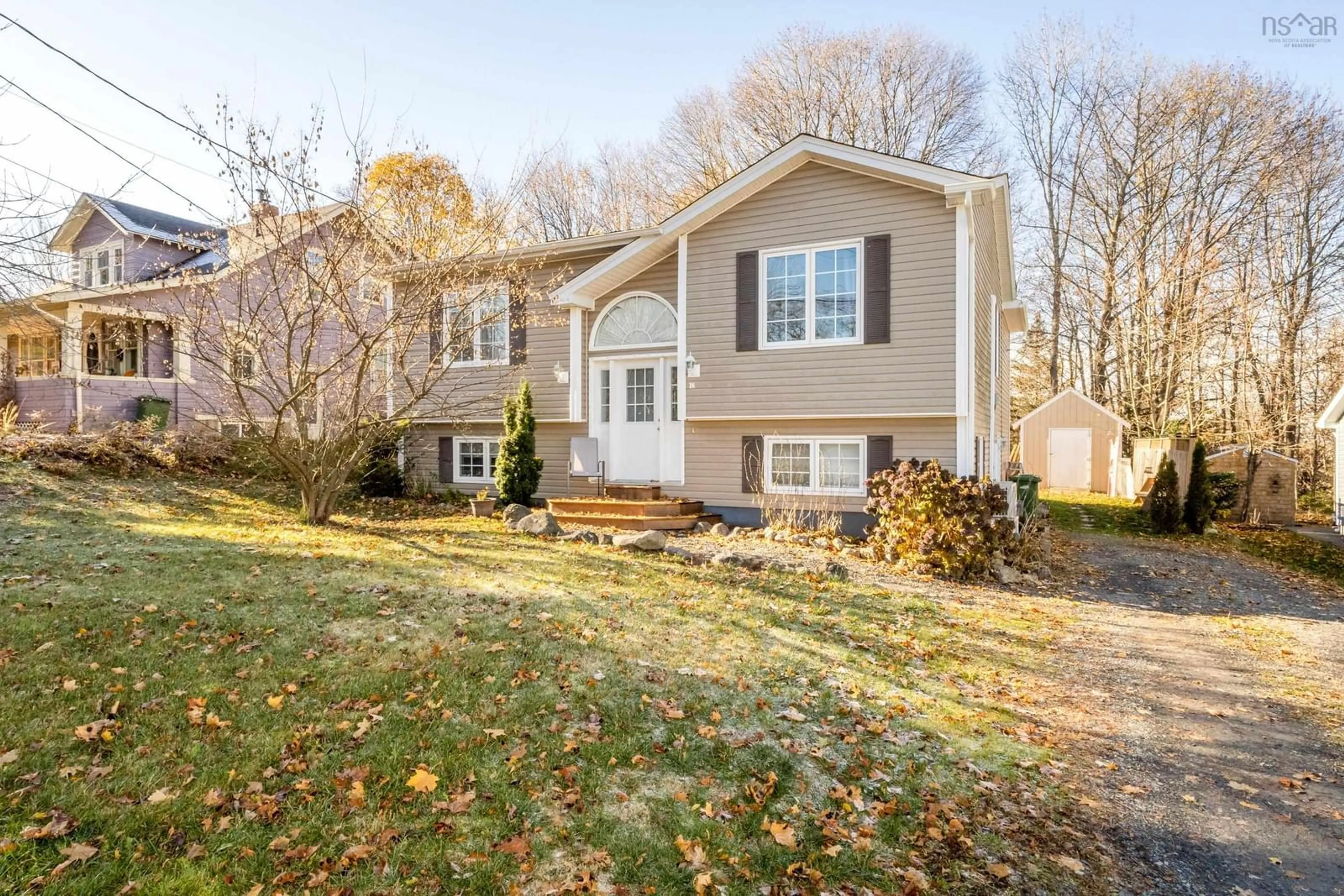 Home with vinyl exterior material, street for 26 Kent Ave, Wolfville Nova Scotia B4P 1V1