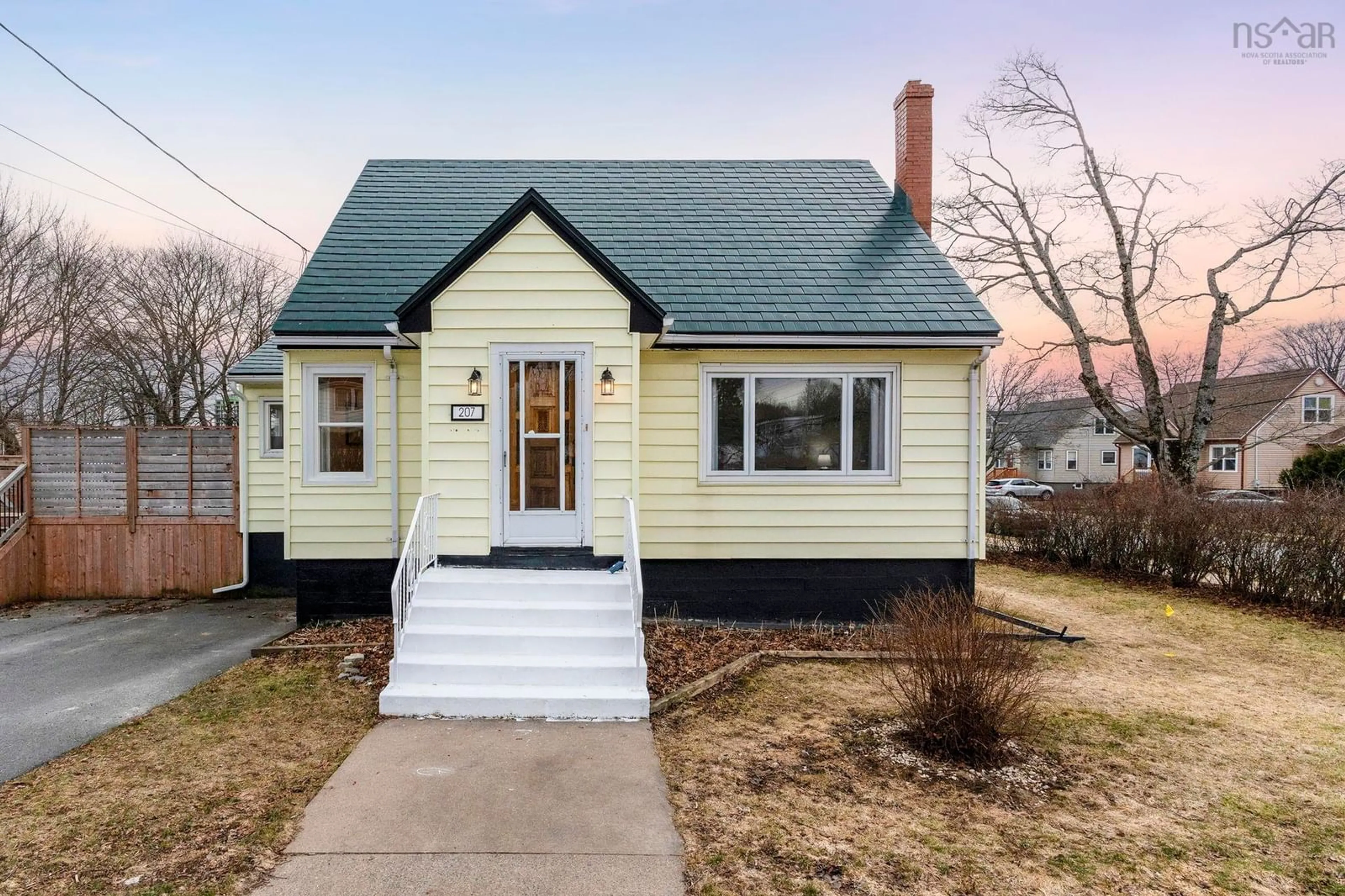 Home with vinyl exterior material, street for 207 Victoria Rd, Dartmouth Nova Scotia B3A 1W4