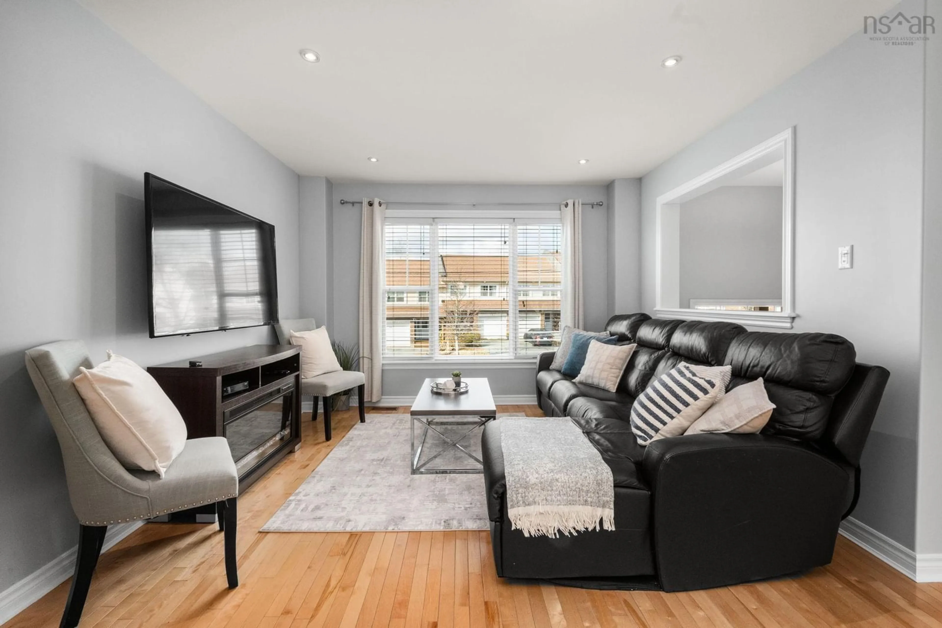Living room with furniture, wood/laminate floor for 3 Collingwood Crt, Dartmouth Nova Scotia B2W 0G4