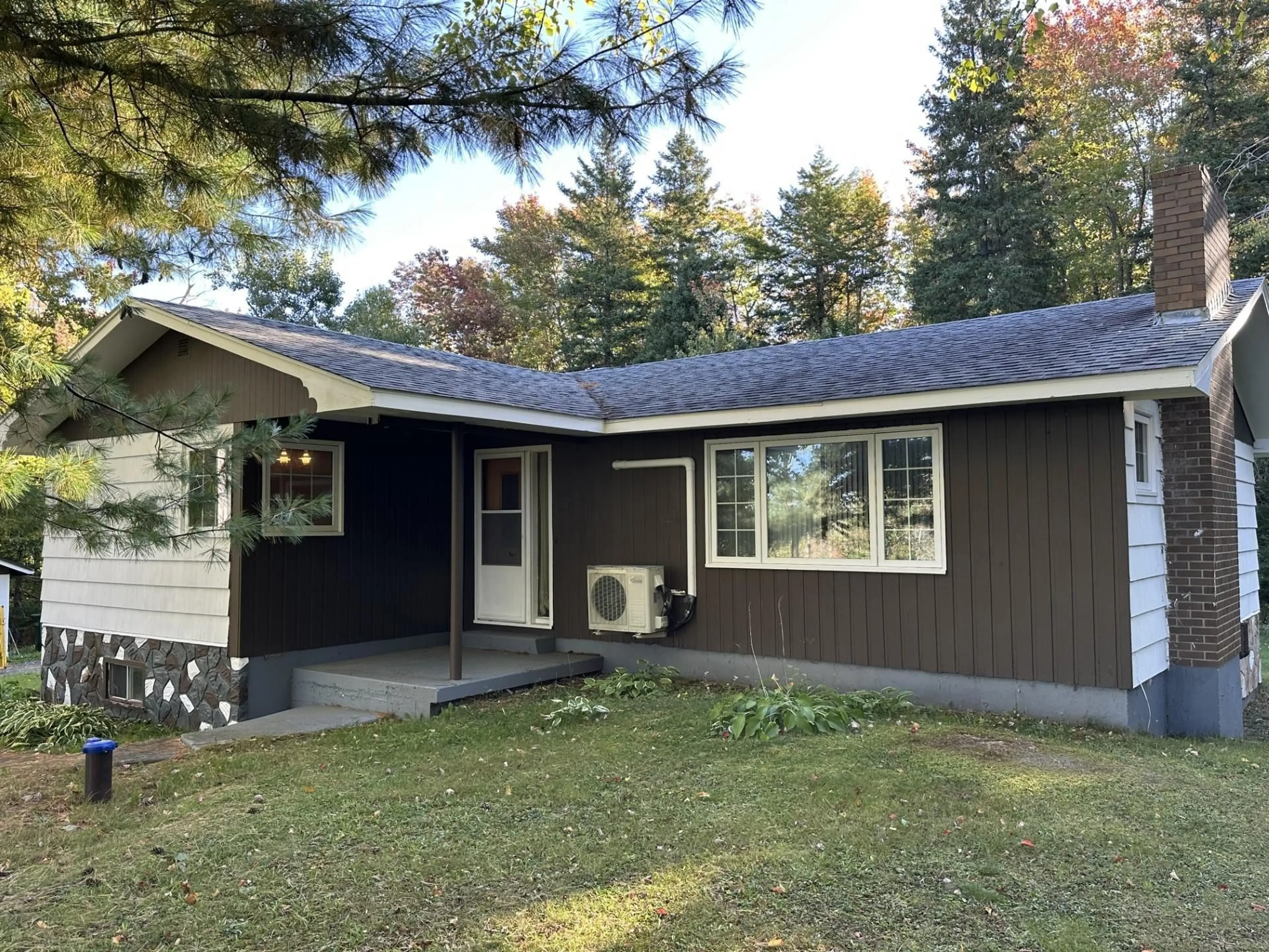 Home with vinyl exterior material, unknown for 4596 Little Harbour Rd, Little Harbour Nova Scotia B2H 5C4