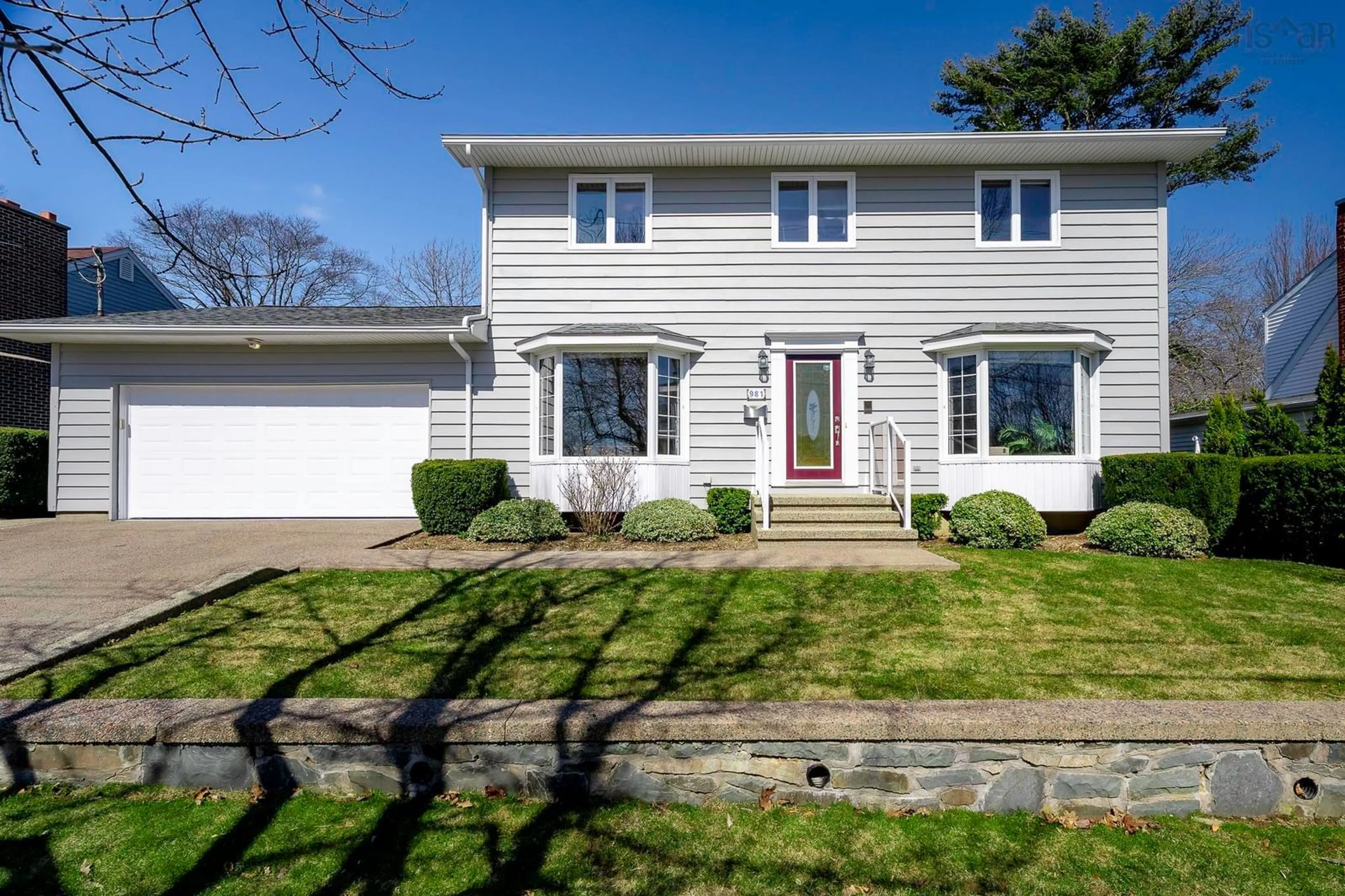 Home with vinyl exterior material, street for 981 Beaufort Ave, Halifax Nova Scotia B3H 3X9