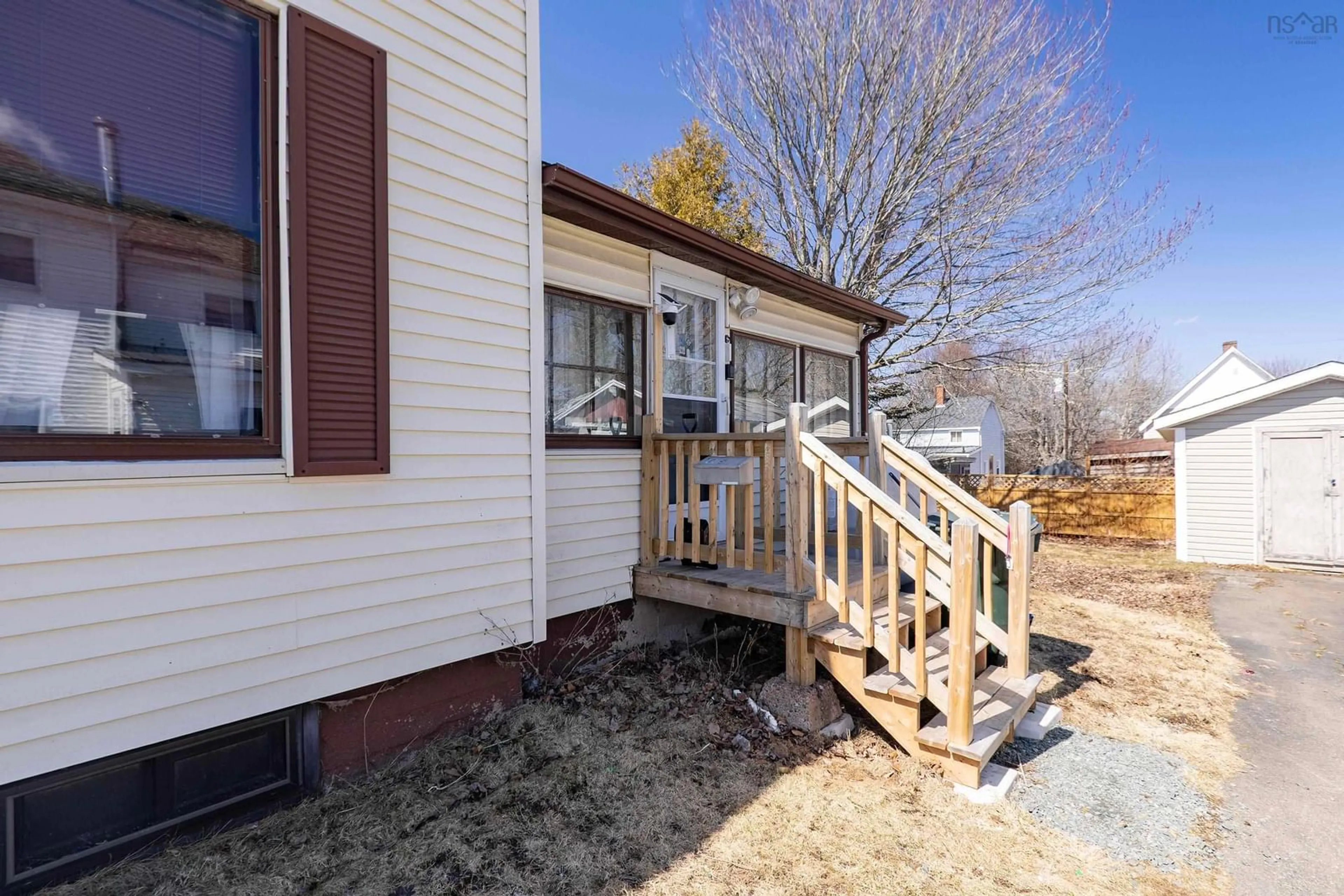 Patio, street for 5 Minto St, Amherst Nova Scotia B4H 1H1