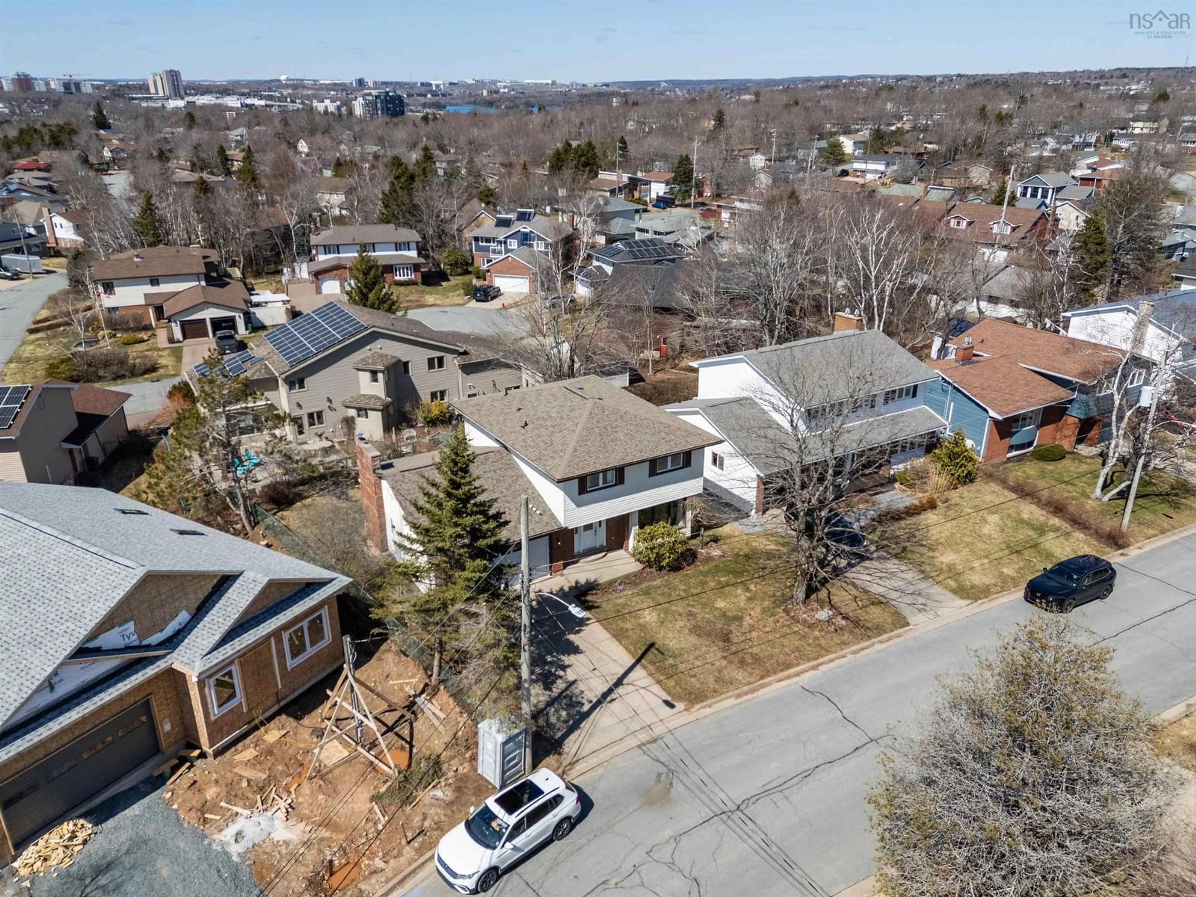 A pic from outside/outdoor area/front of a property/back of a property/a pic from drone, street for 29 Bow St, Dartmouth Nova Scotia B2Y 4G5