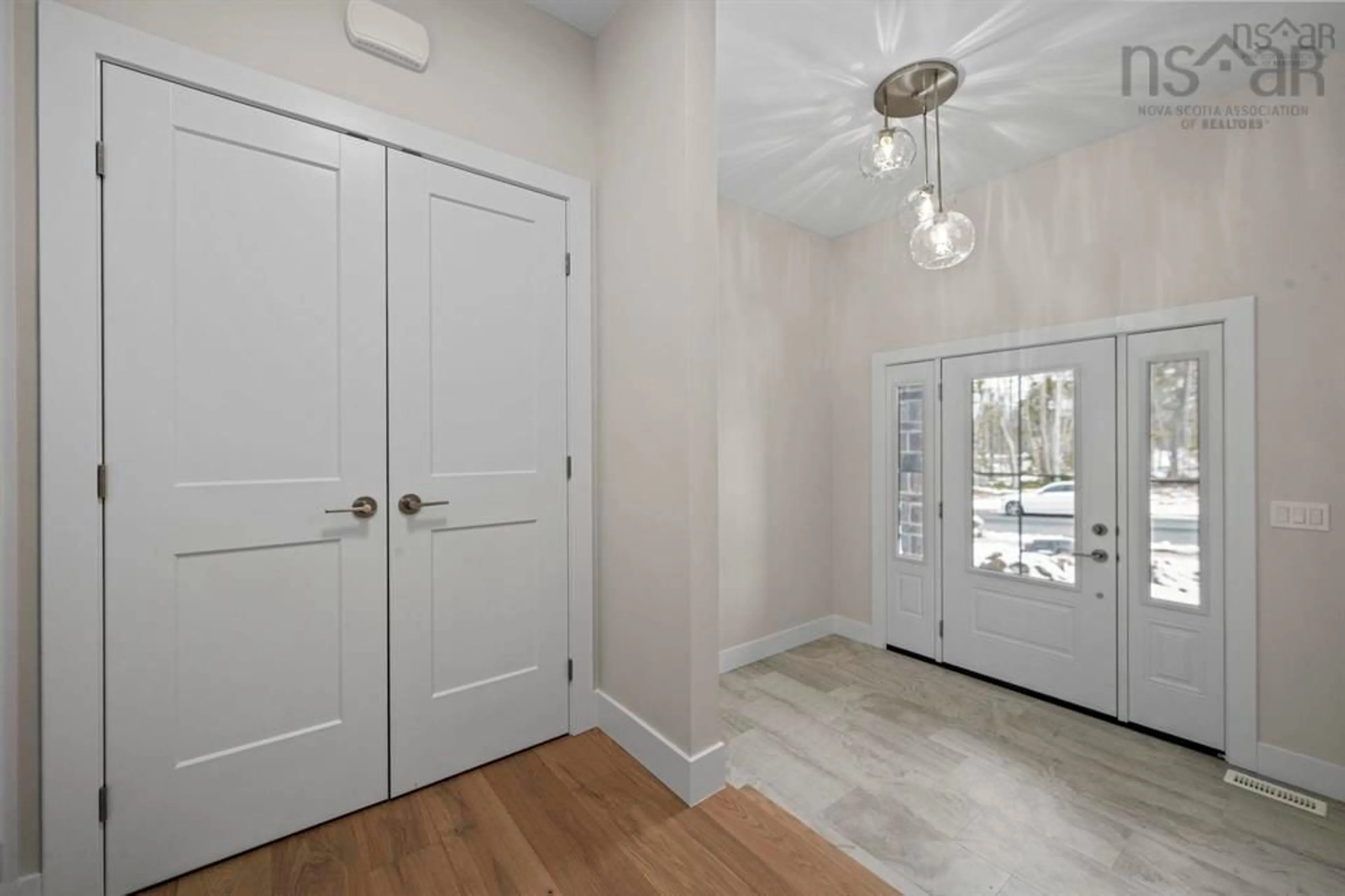 Indoor entryway for 10 Gardenia Way Gw002, Dartmouth Nova Scotia B2X 0C7