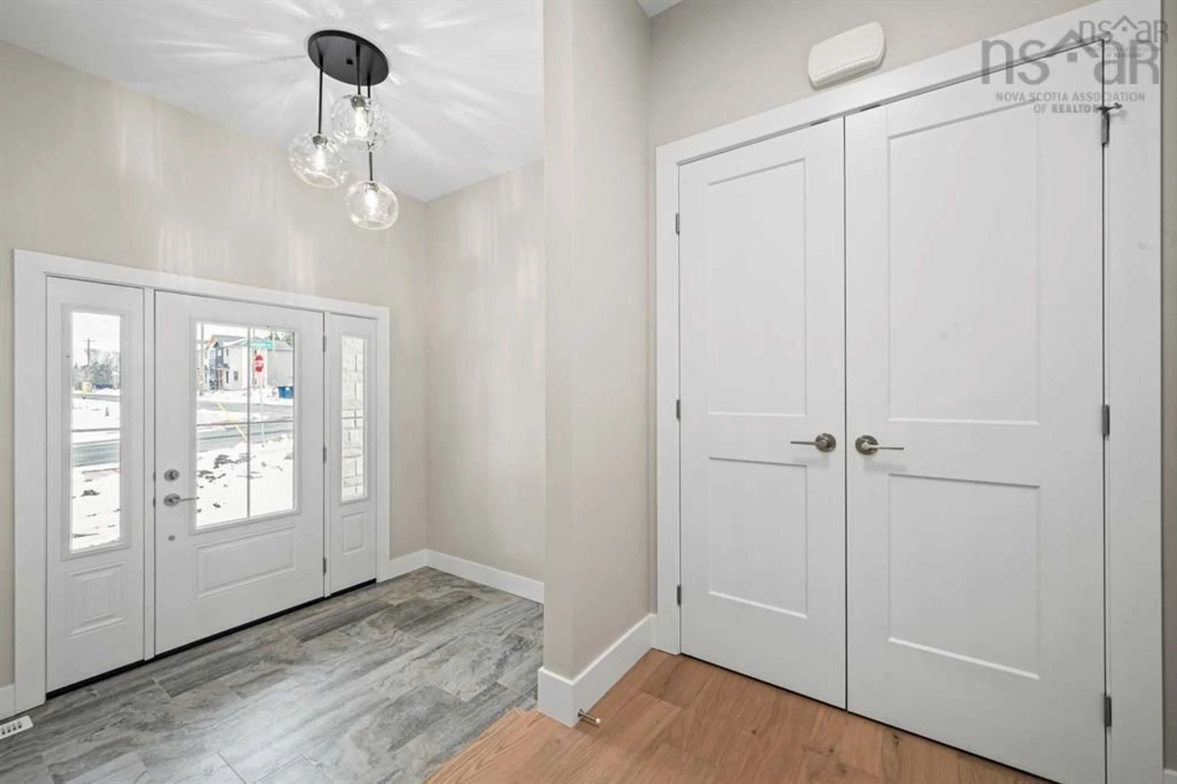 Indoor entryway for 4 Gardenia Way Gw001, Dartmouth Nova Scotia B2X 0C7