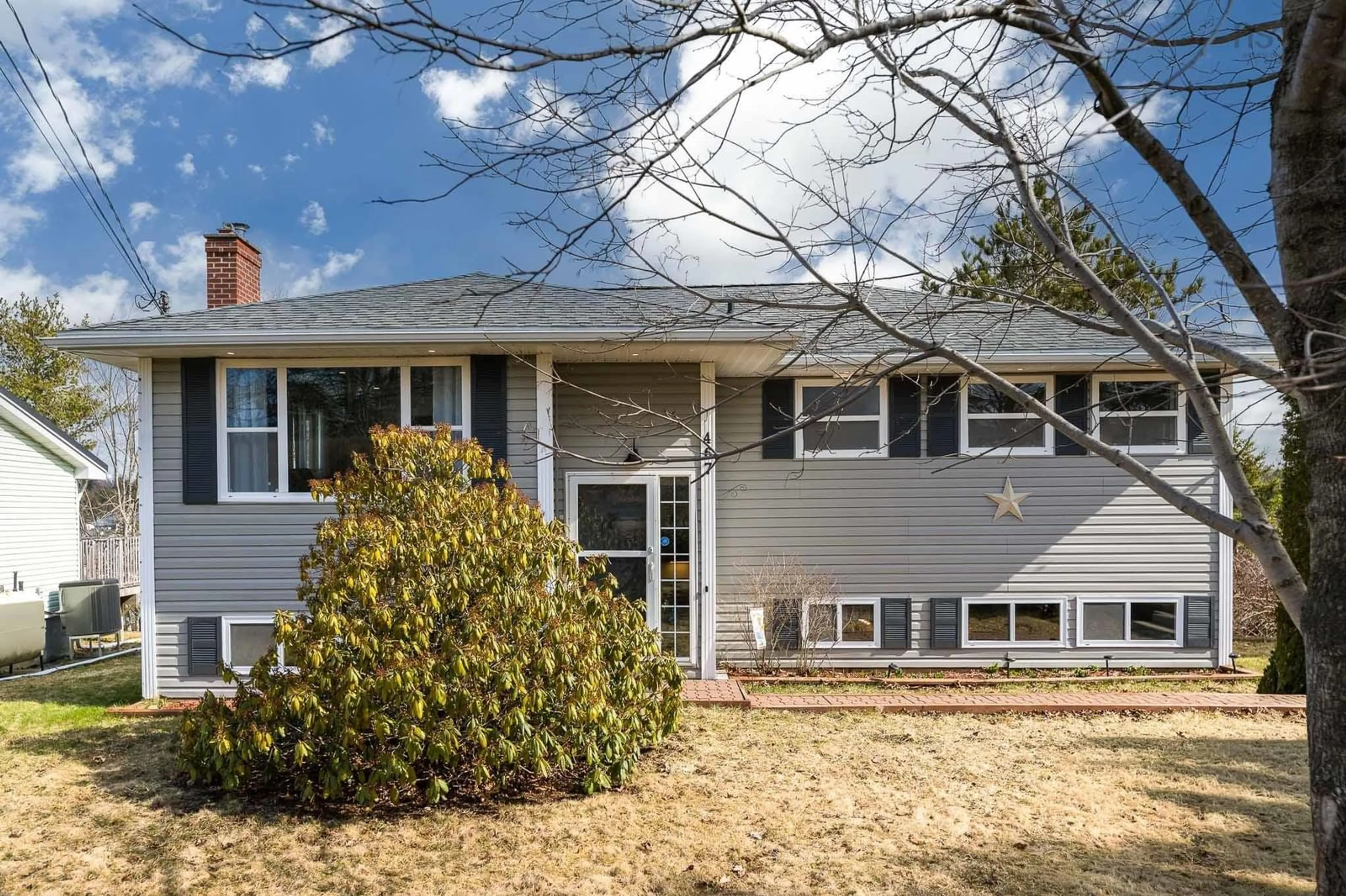 Unknown for 467 Old Sackville Rd, Lower Sackville Nova Scotia B4C 2K1