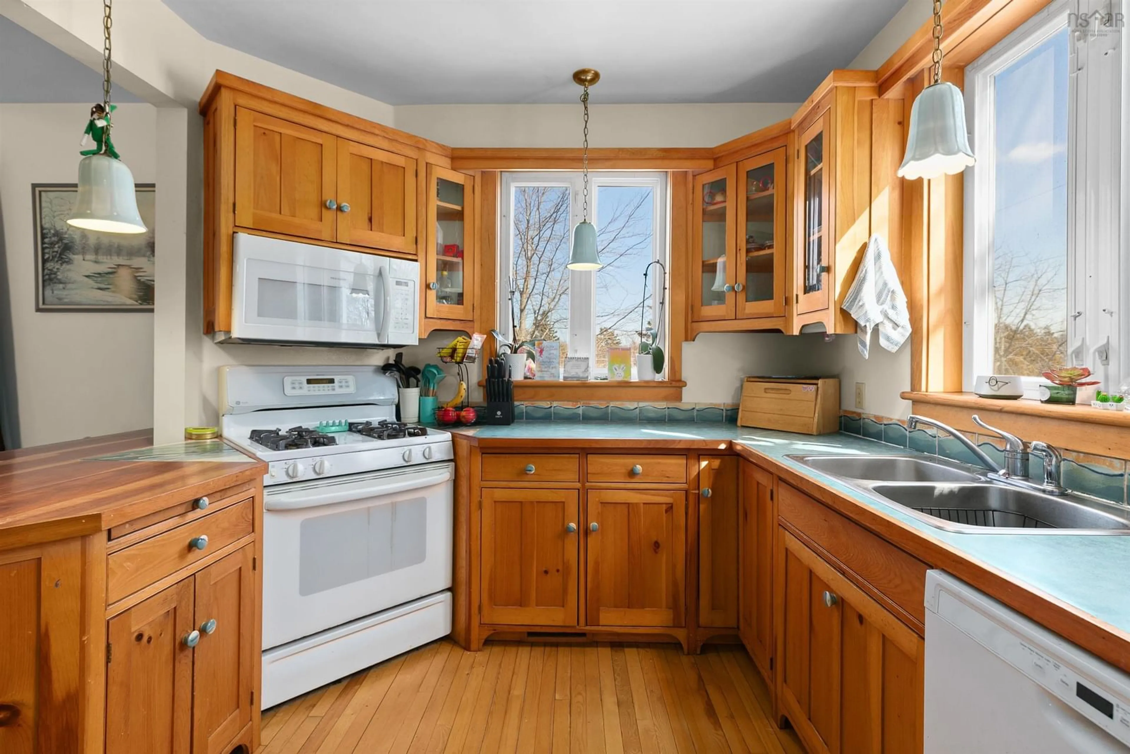 Standard kitchen, unknown for 92 Main St, Chester Nova Scotia B0J 1J0