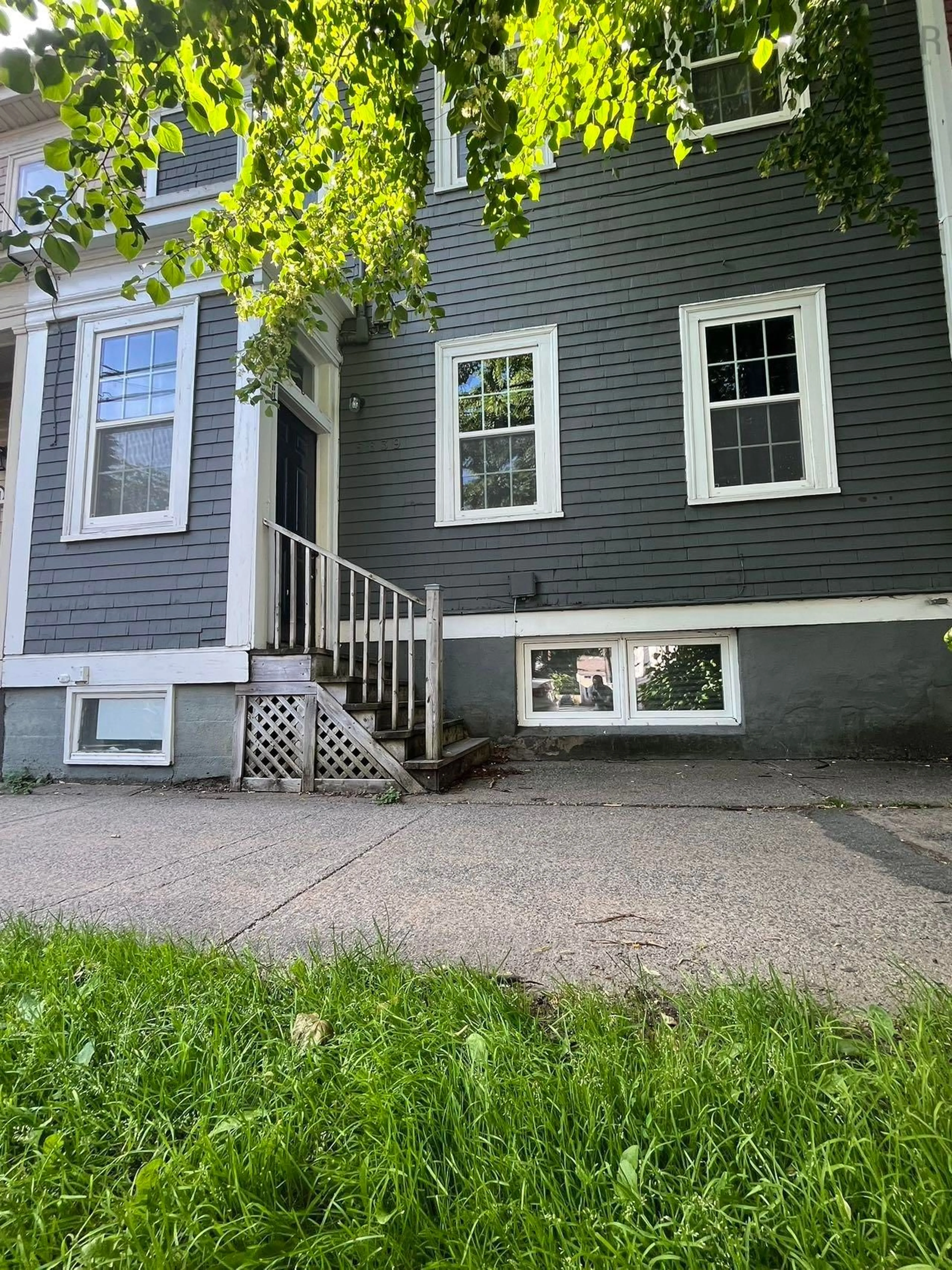 Home with vinyl exterior material, street for 5639 Morris St, Halifax Nova Scotia B3J 1C4