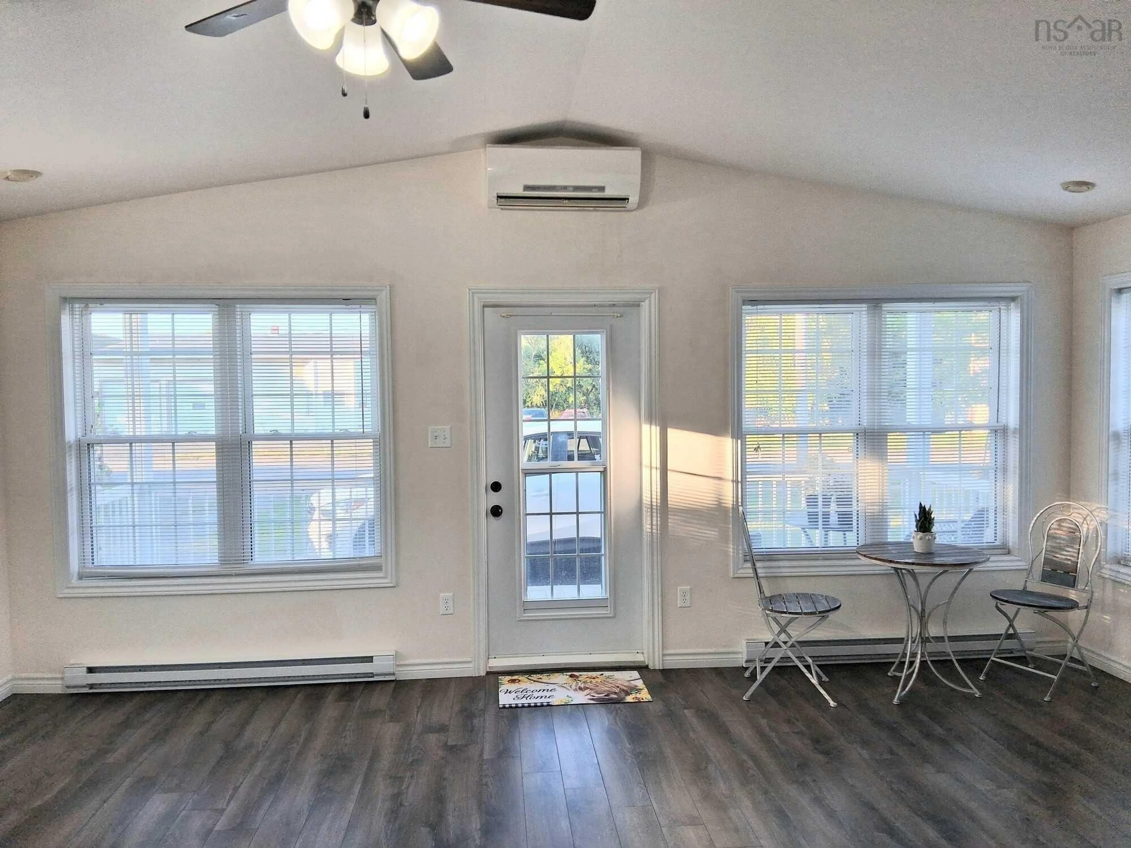 A pic of a room for 101 Acadia Ave, Stellarton Nova Scotia B0K 1S0