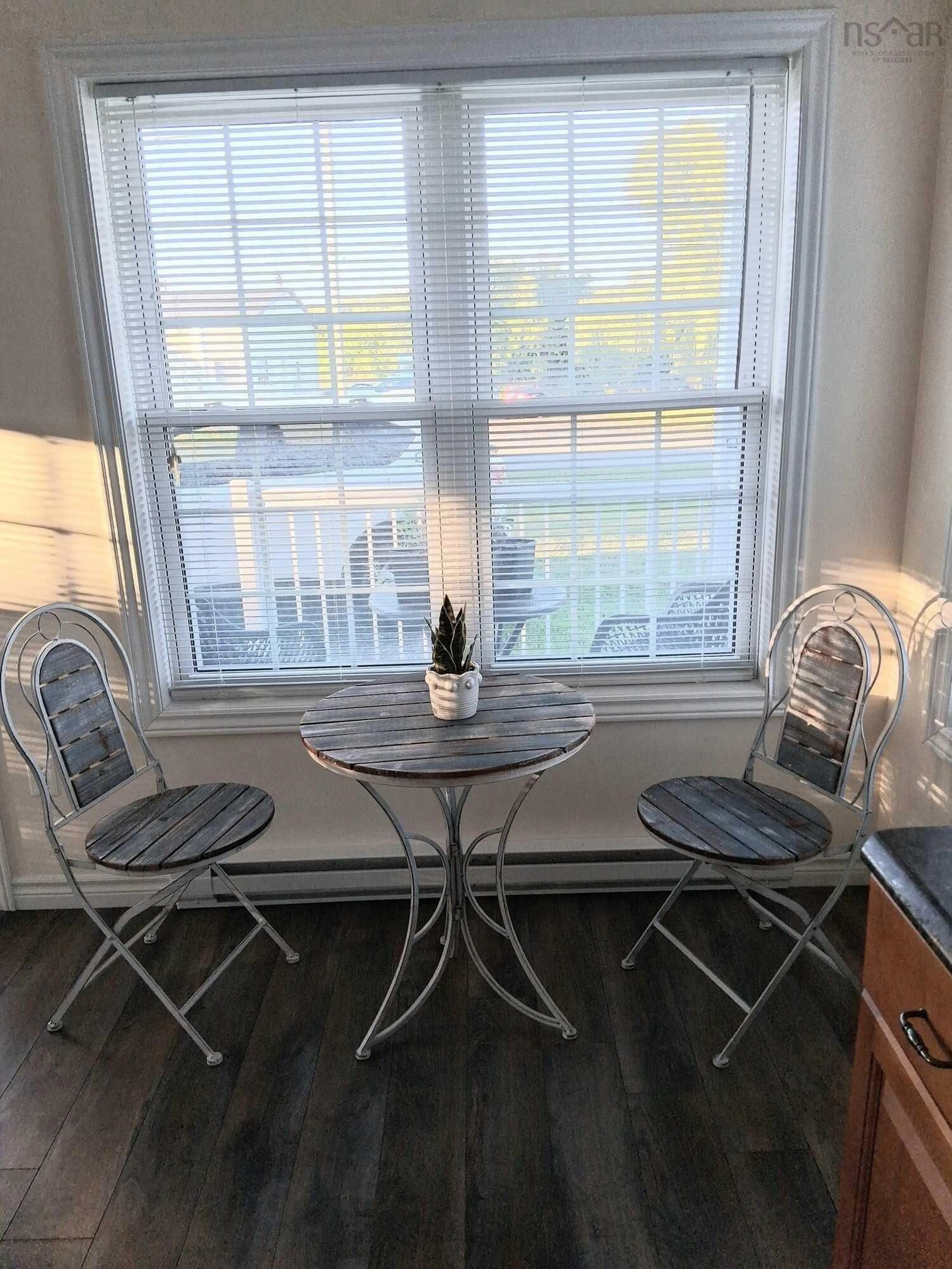 Dining room, wood/laminate floor for 101 Acadia Ave, Stellarton Nova Scotia B0K 1S0