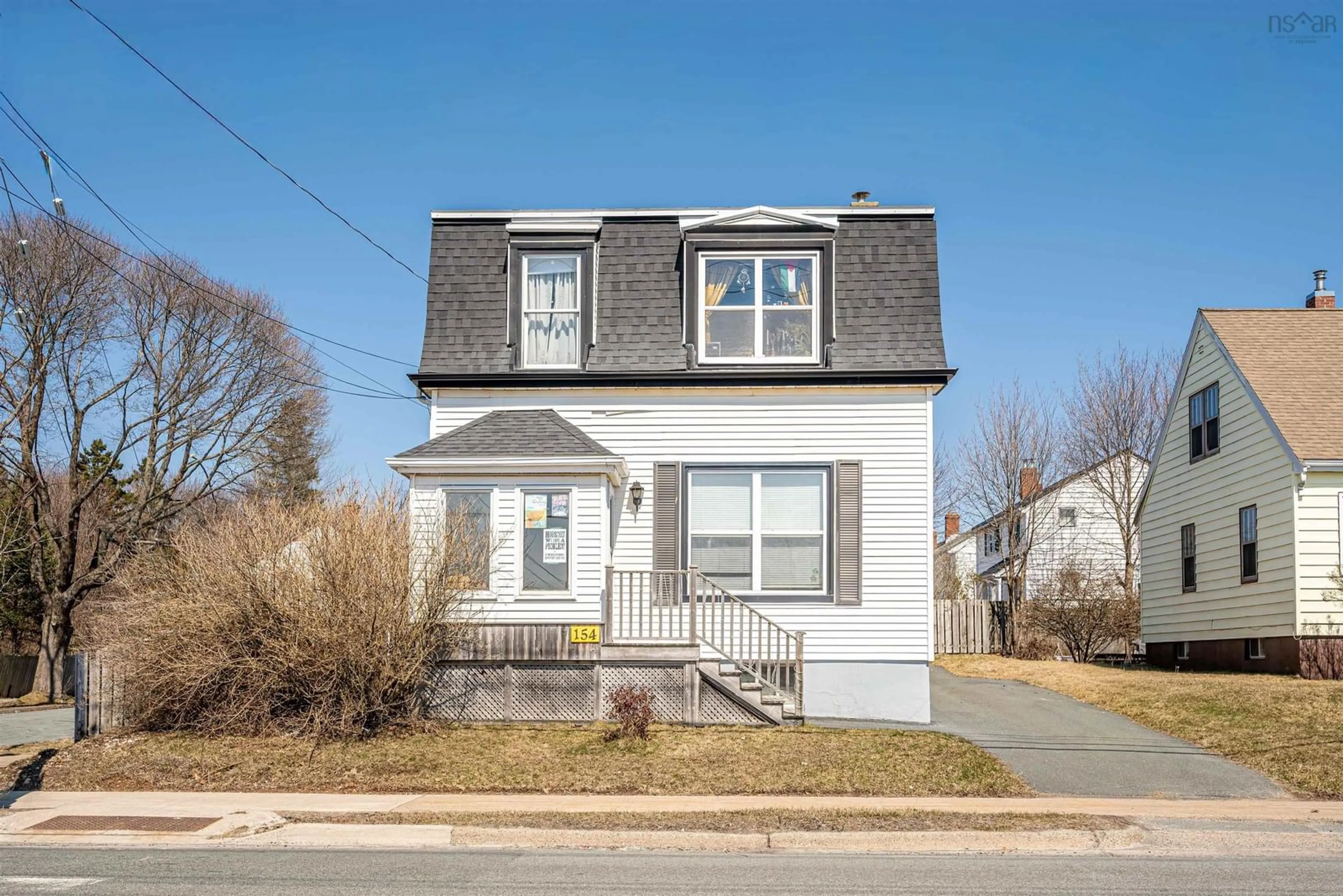 Home with vinyl exterior material, street for 154 Victoria Rd, Dartmouth Nova Scotia B3V 2V8