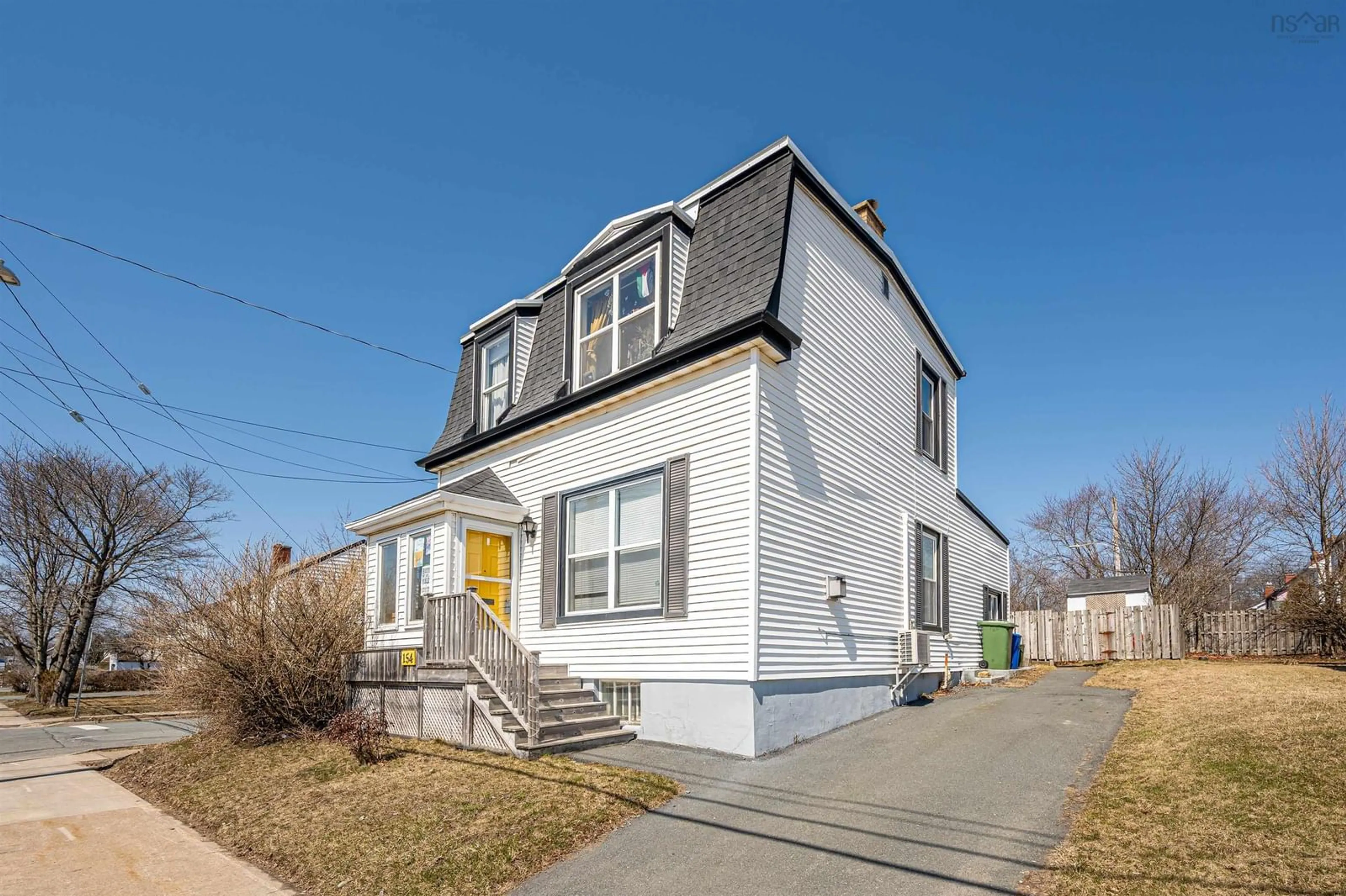 Home with vinyl exterior material, street for 154 Victoria Rd, Dartmouth Nova Scotia B3V 2V8