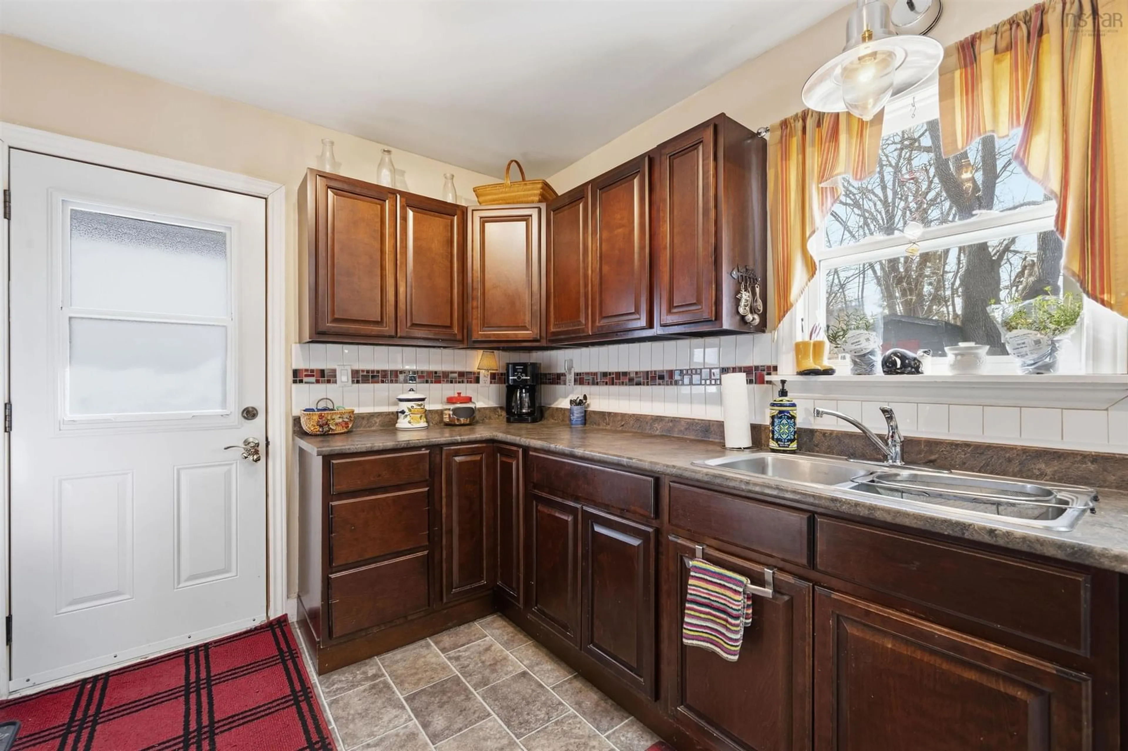 Standard kitchen, ceramic/tile floor for 402 Highland Ave, Windsor Nova Scotia B0N 2T0