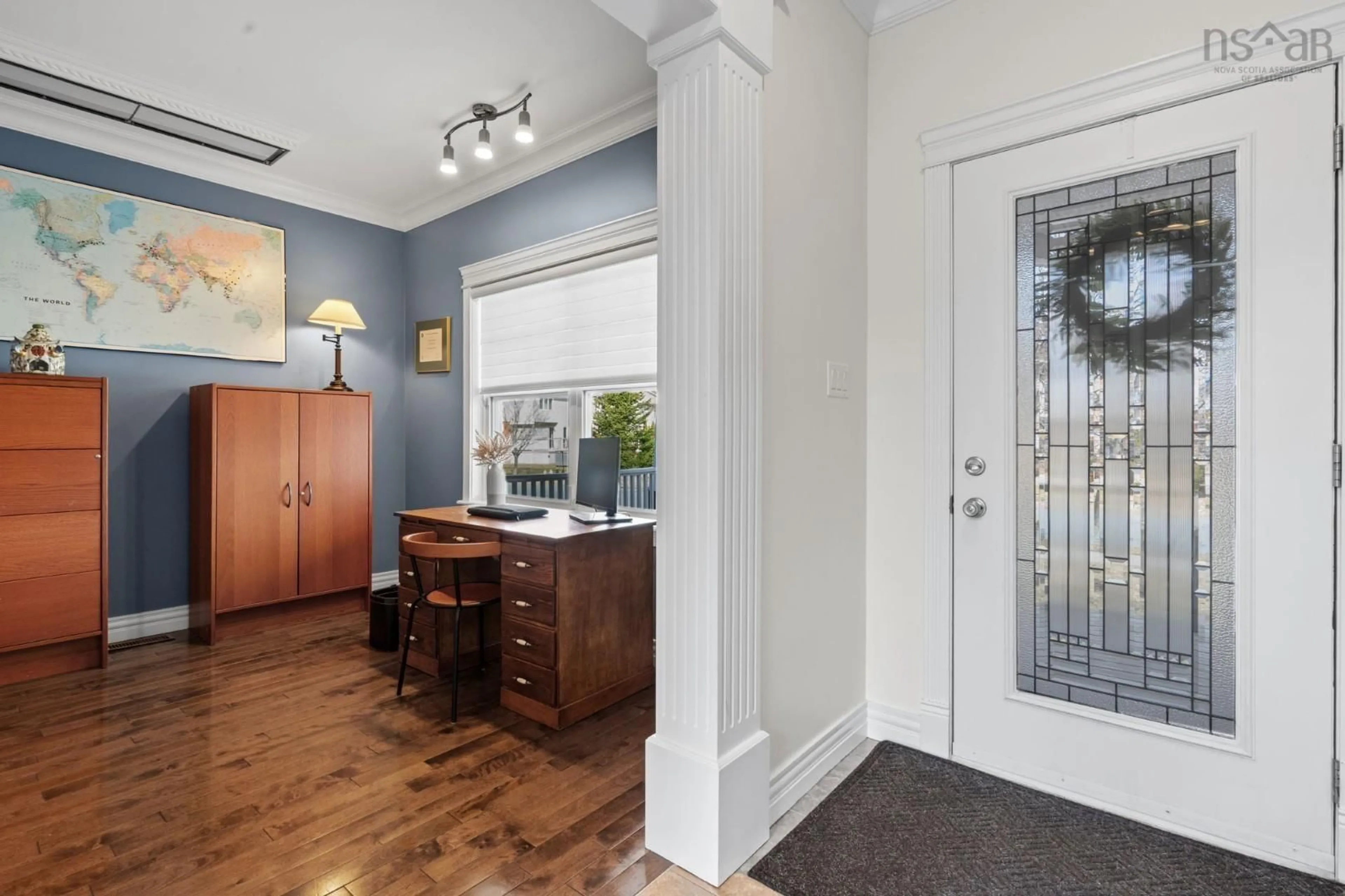 Indoor entryway for 206 Ravines Dr, Bedford Nova Scotia B4A 0A3