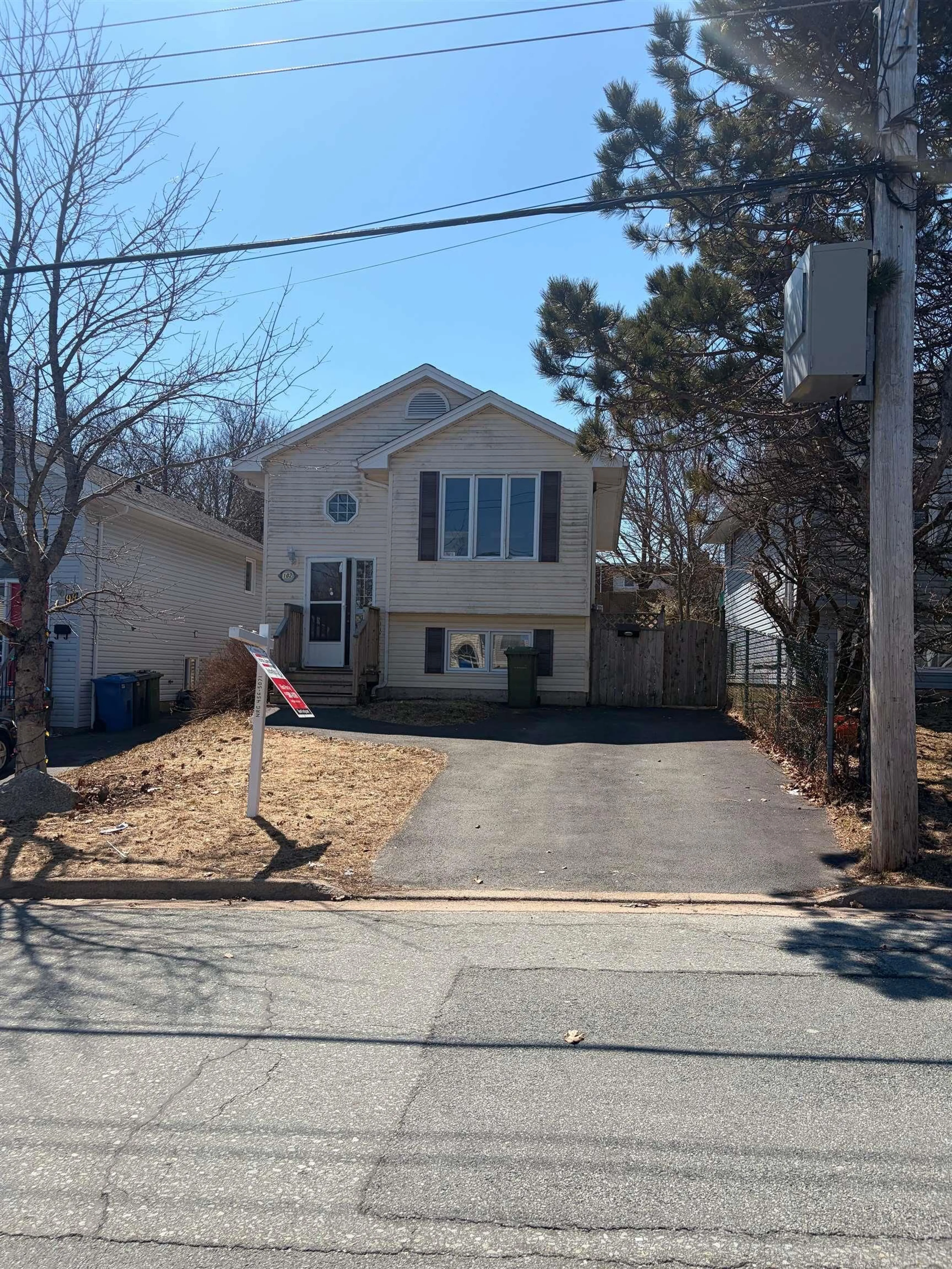 Home with vinyl exterior material, street for 102 Abrams, Halifax Nova Scotia B3P 2S1