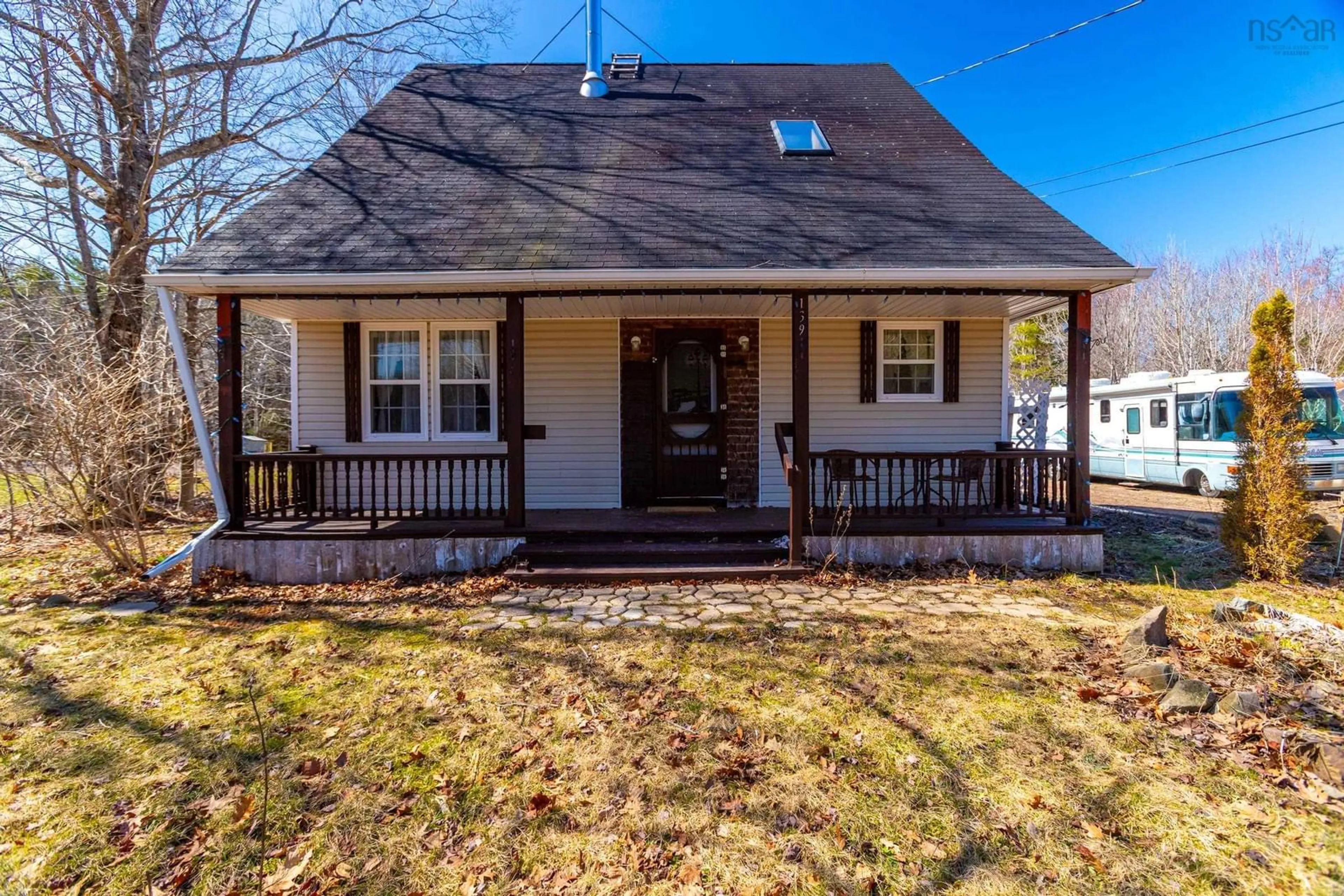 Home with vinyl exterior material, street for 139 Ruggles Rd, Wilmot Nova Scotia B0S 1W0